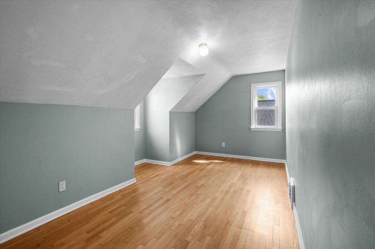 1319 Diamond Avenue NE Grand Rapids MI 49505