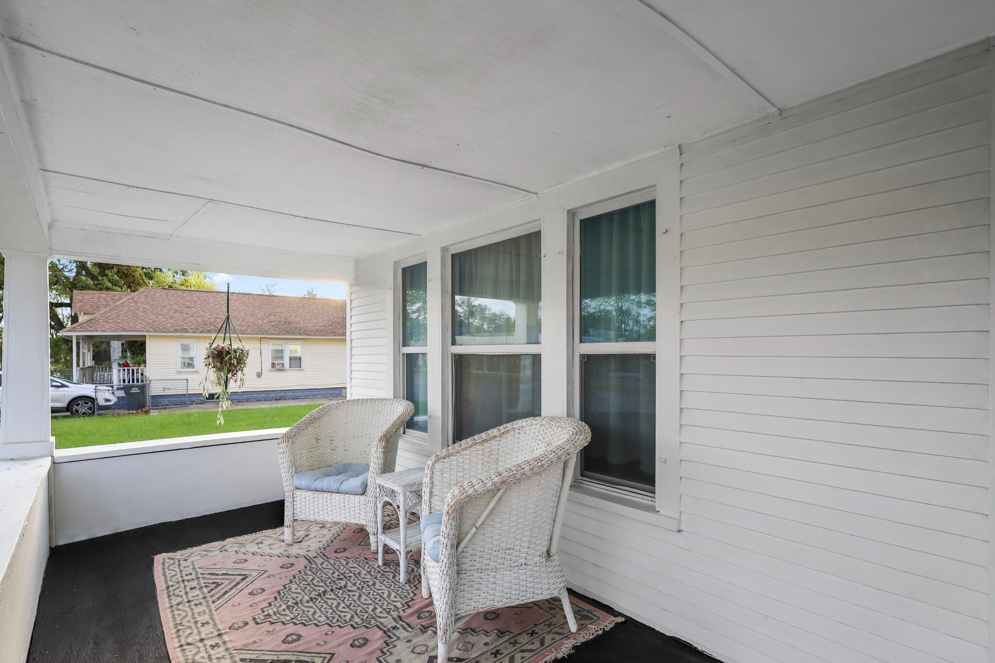 1294 E Apple Avenue Muskegon MI 49442