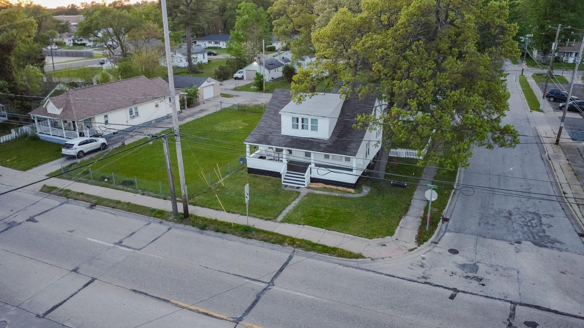 1294 E Apple Avenue Muskegon MI 49442