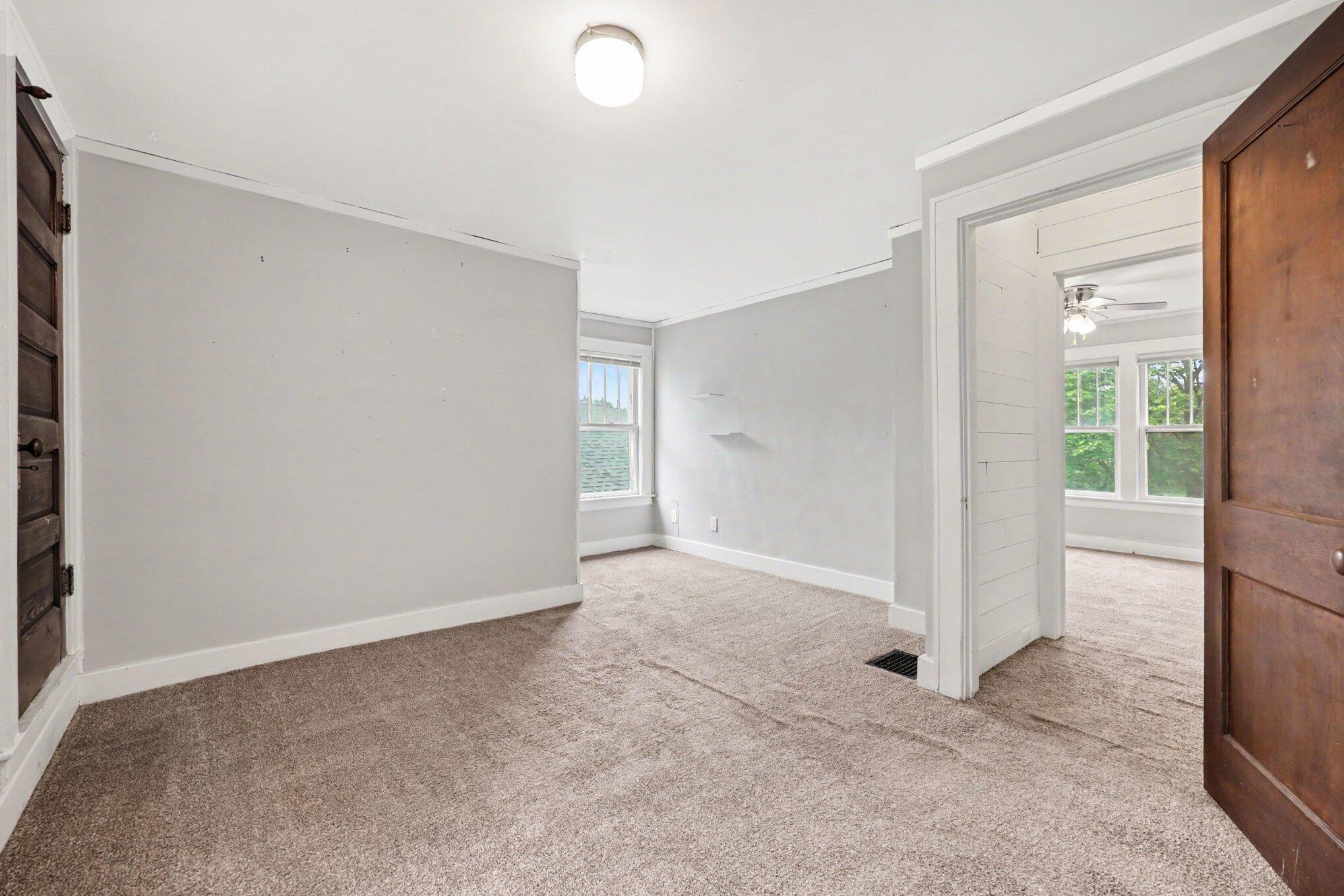 326 Dean Street NE Grand Rapids MI 49505