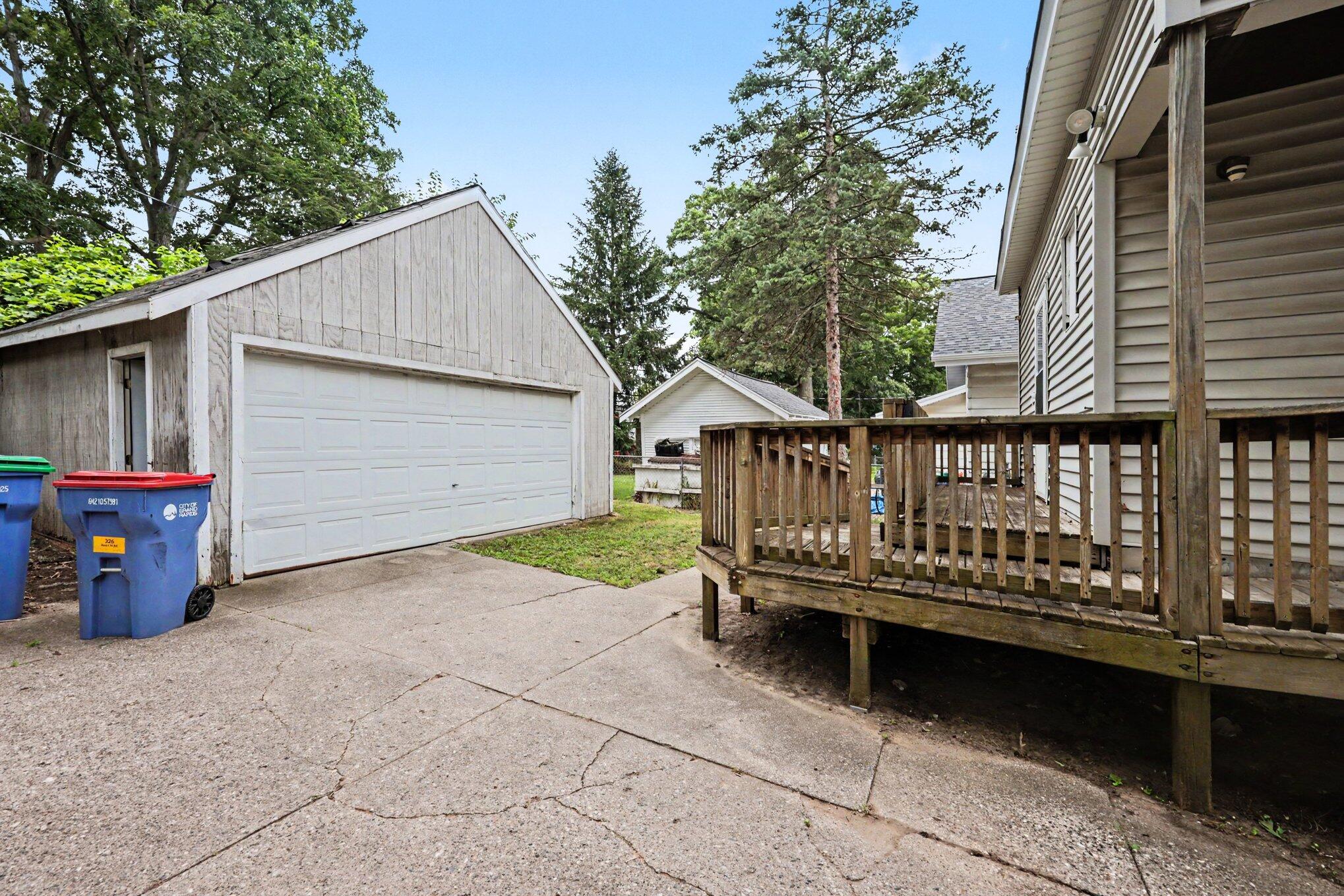 326 Dean Street NE Grand Rapids MI 49505