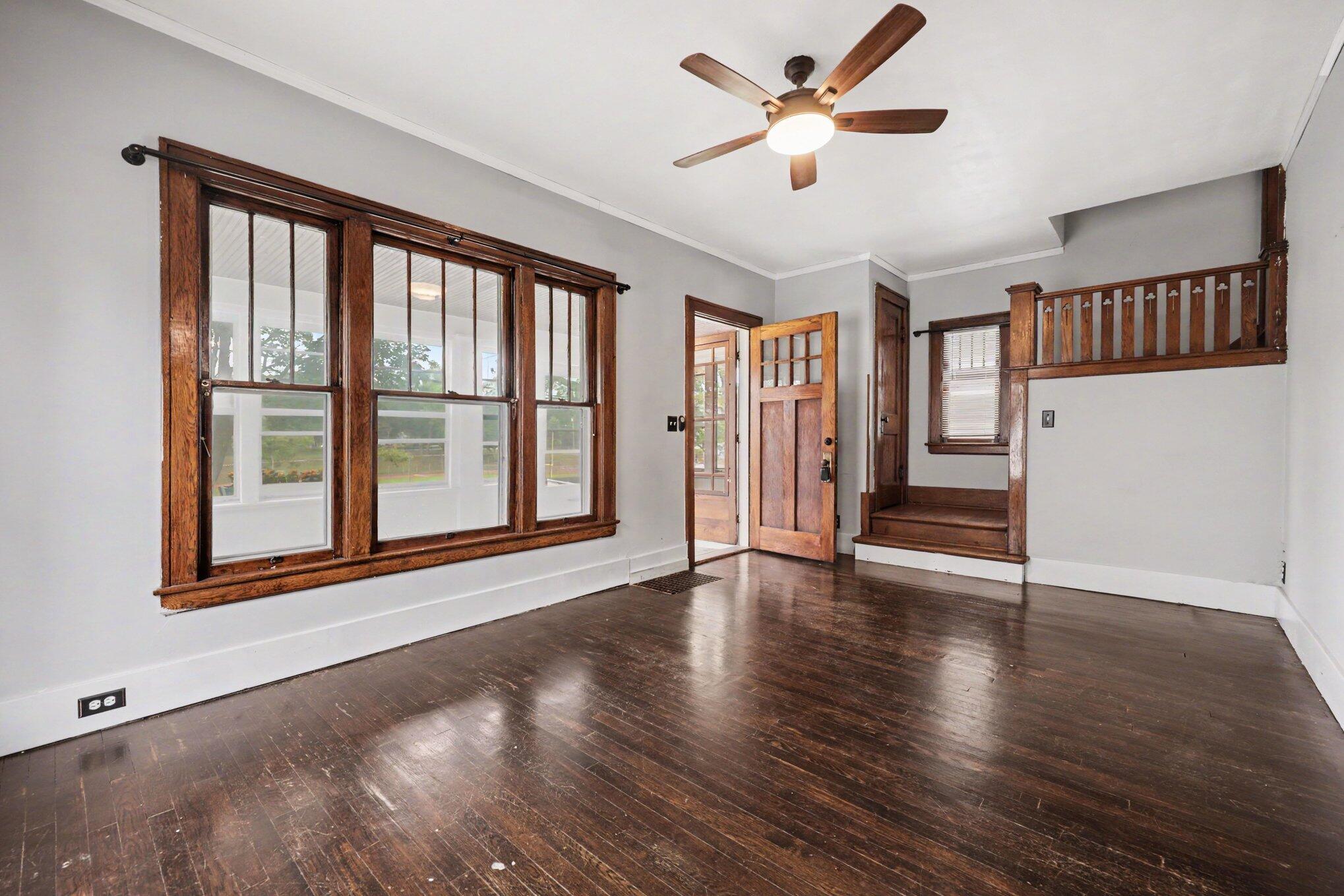326 Dean Street NE Grand Rapids MI 49505