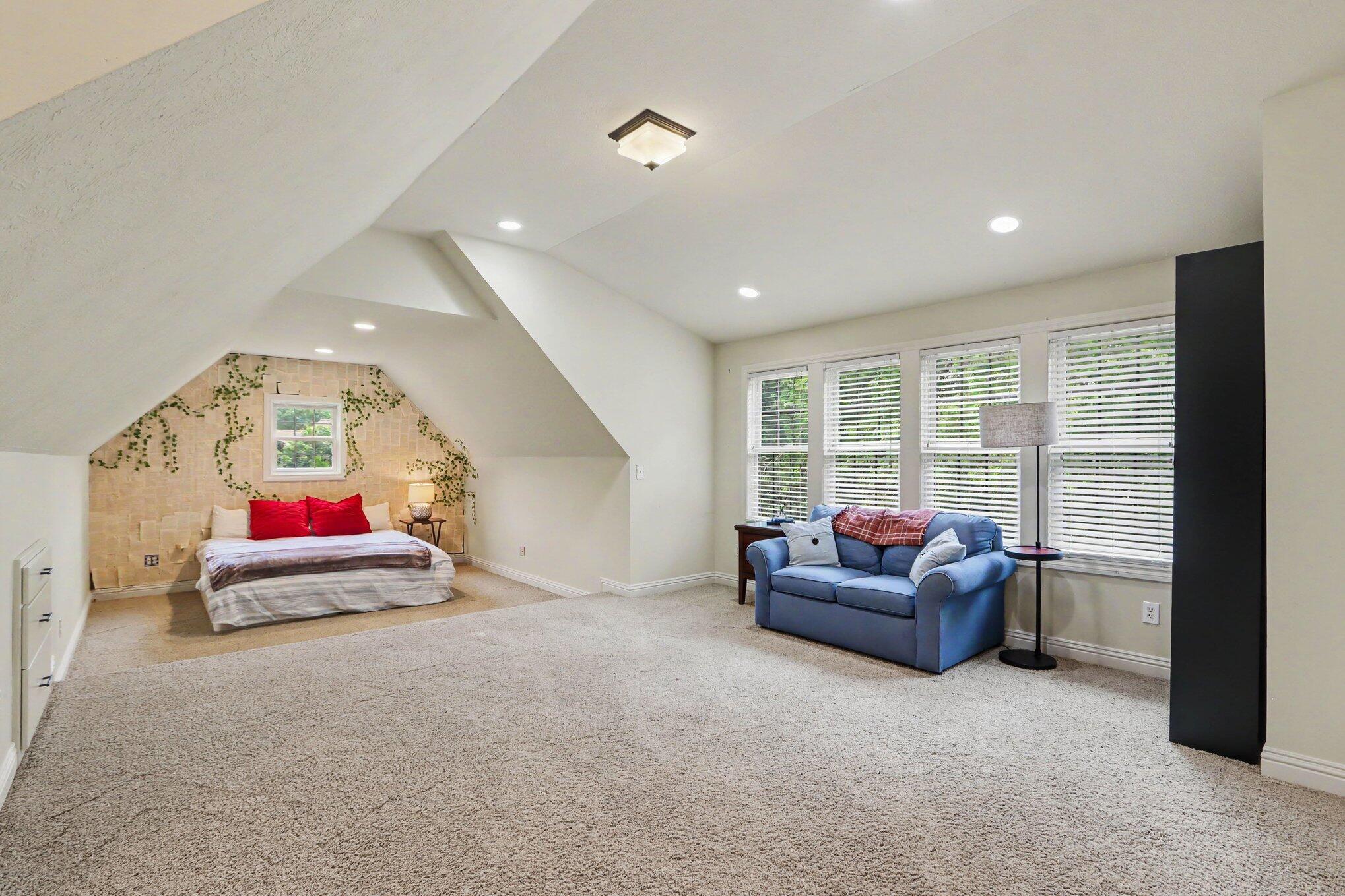 8638 Weeping Pine Lane Kalamazoo MI 49009
