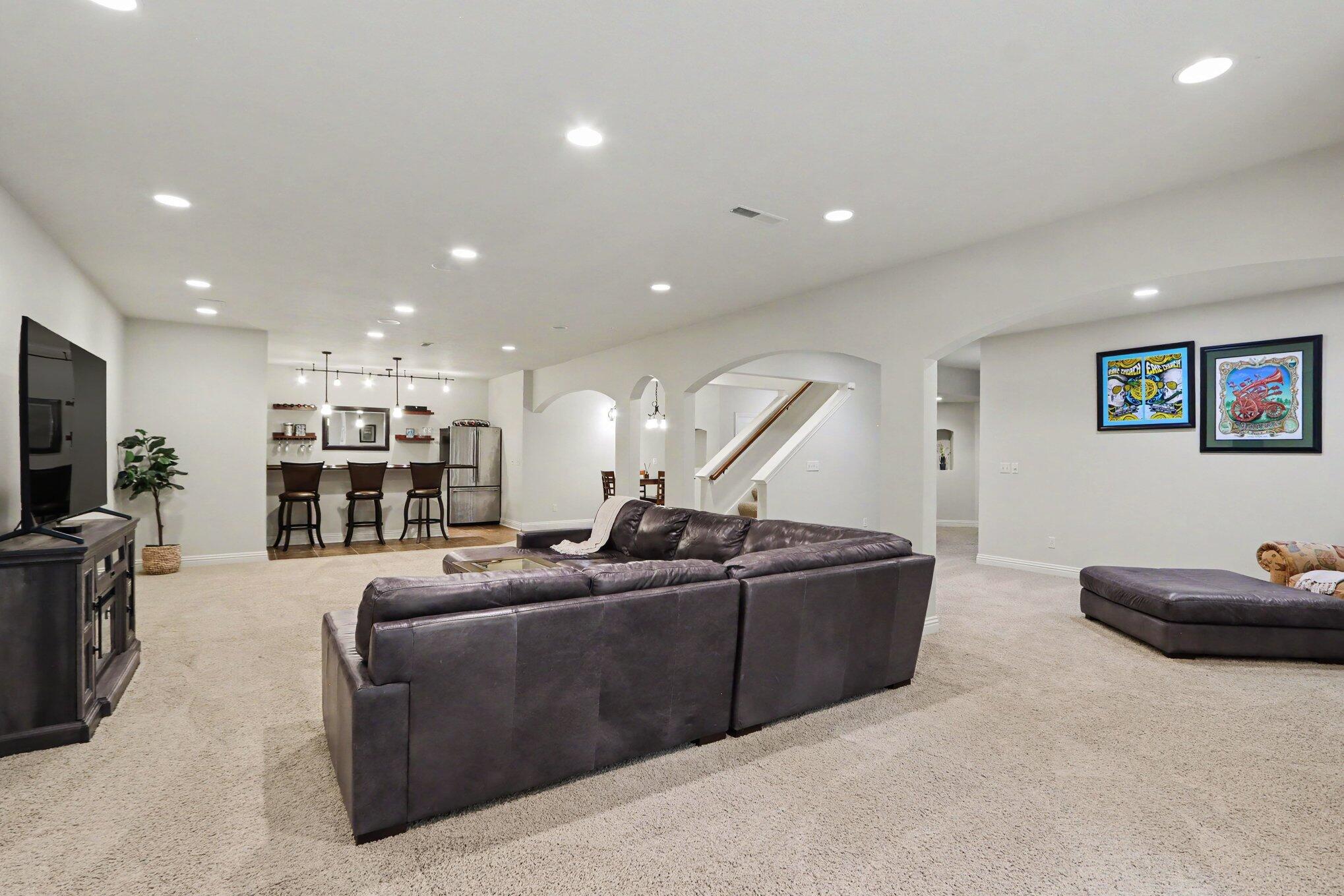 8638 Weeping Pine Lane Kalamazoo MI 49009