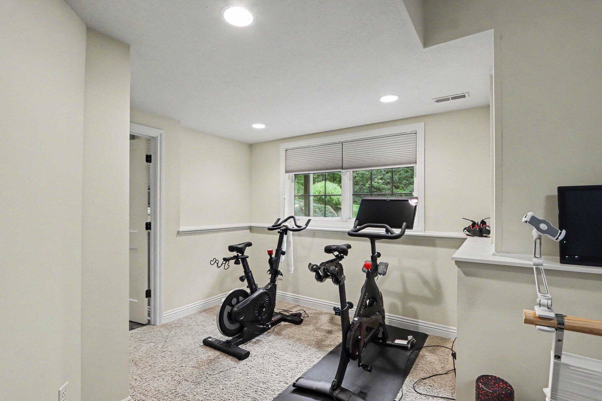 8638 Weeping Pine Lane Kalamazoo MI 49009