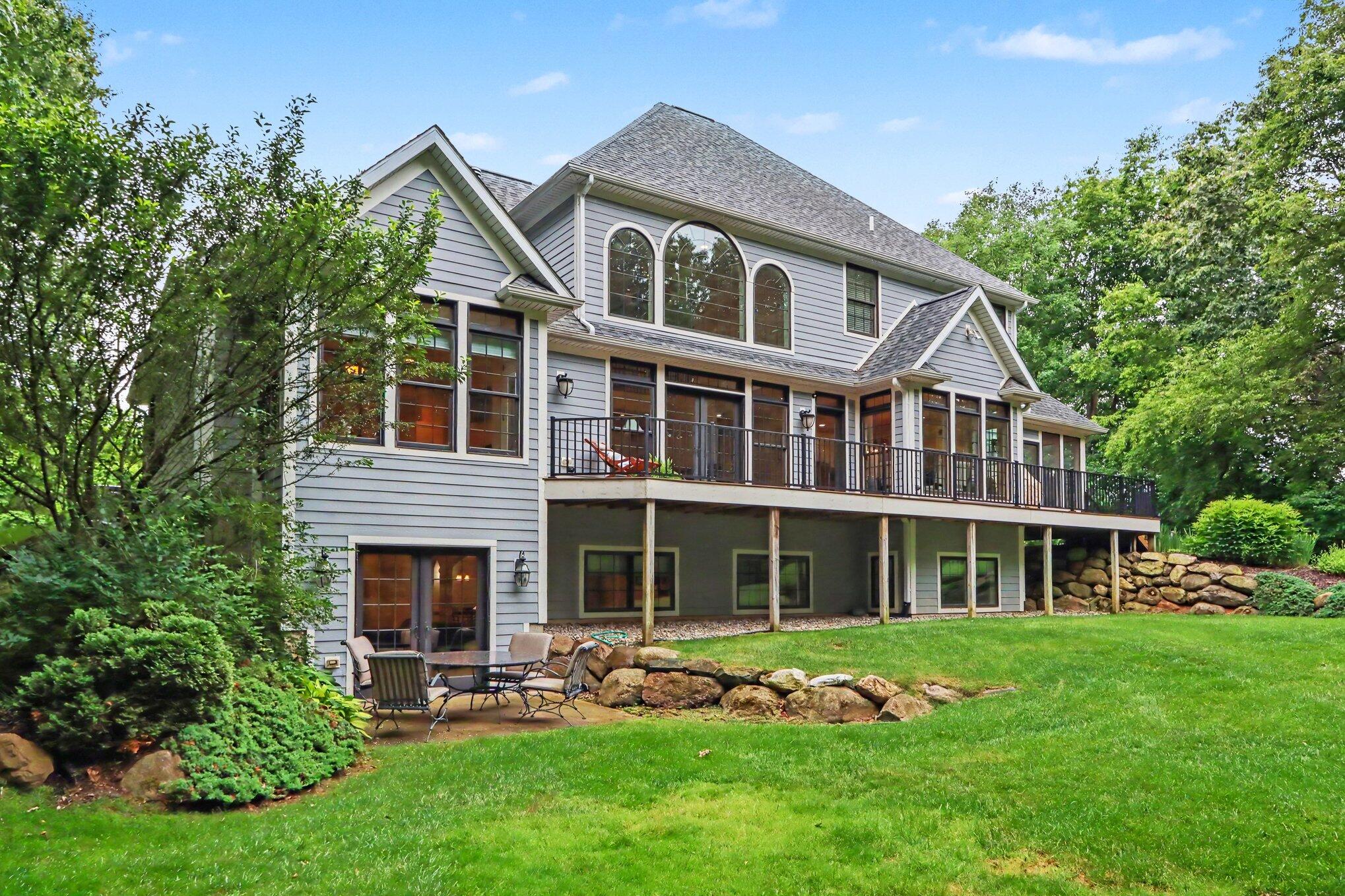 8638 Weeping Pine Lane Kalamazoo MI 49009