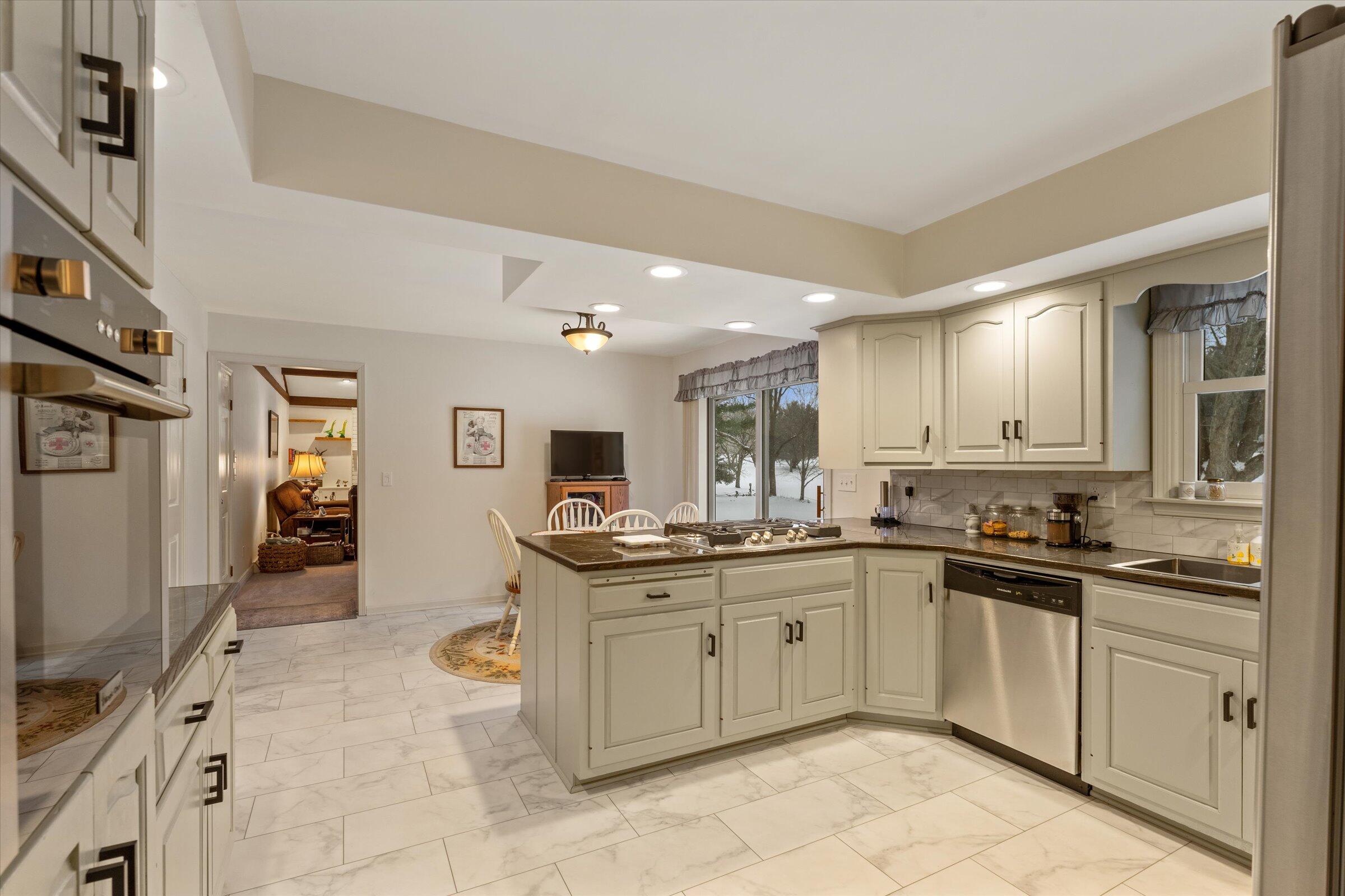 22279 Loupee Drive Cassopolis MI 49031