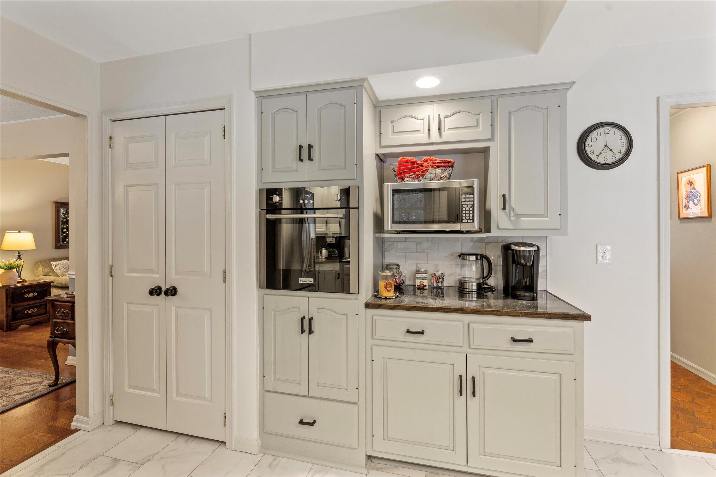 22279 Loupee Drive Cassopolis MI 49031