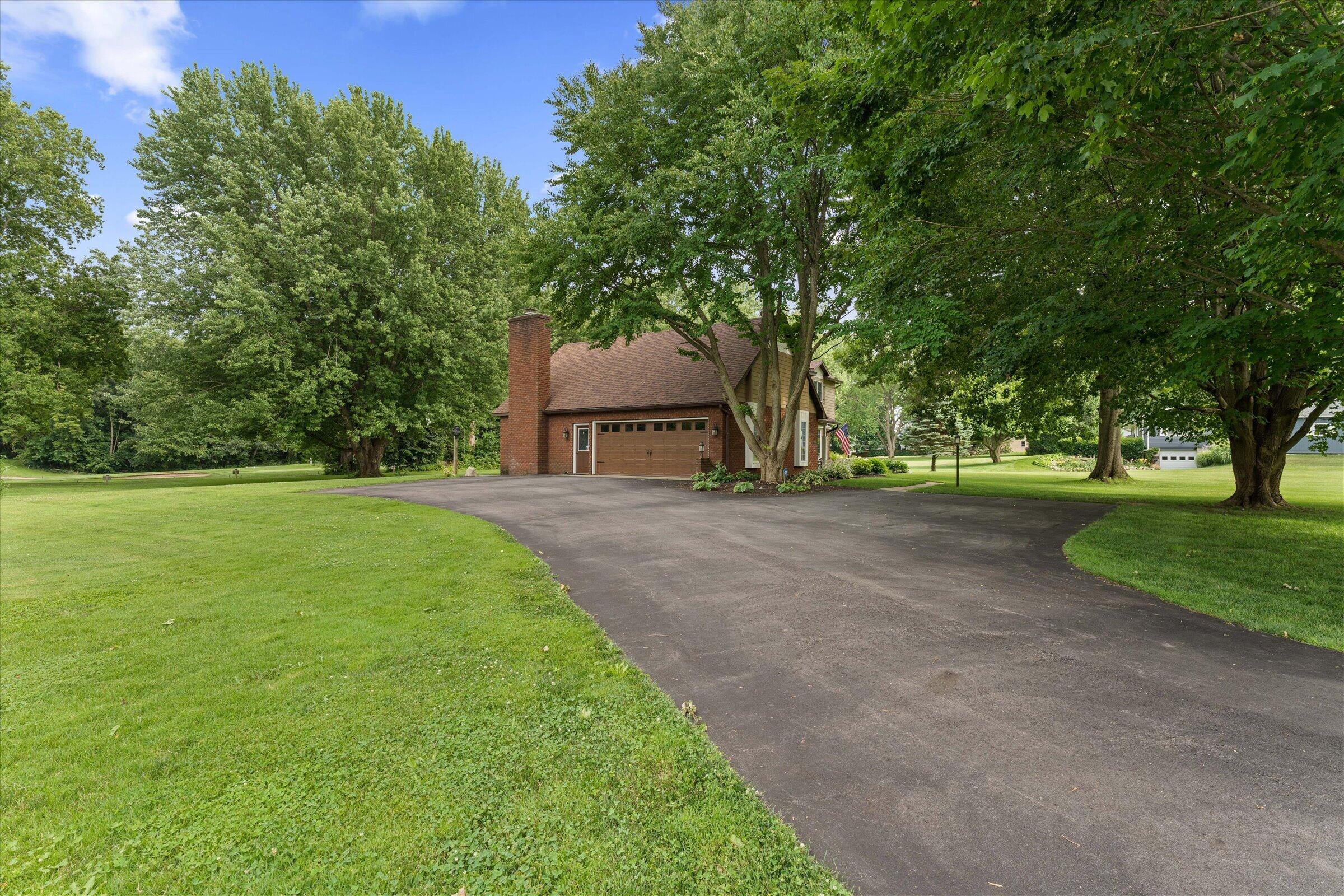 22279 Loupee Drive Cassopolis MI 49031