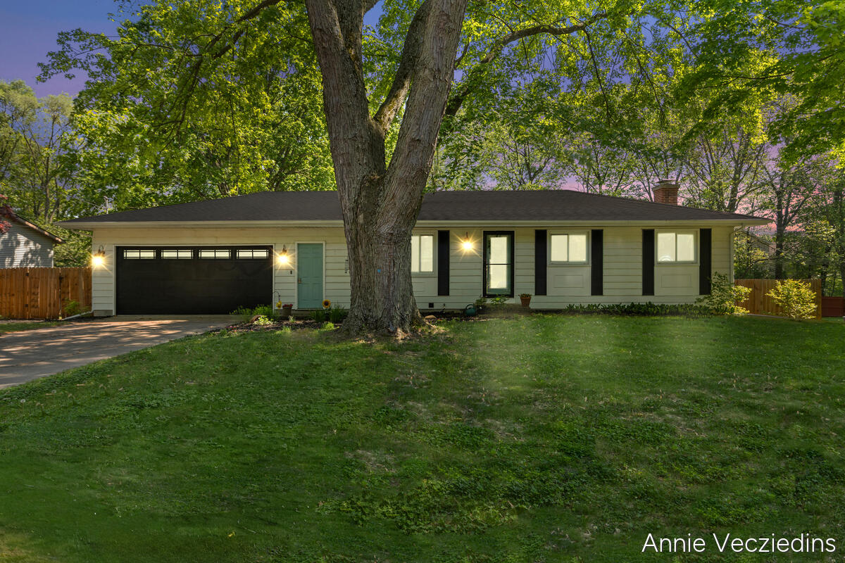 4696 Shank Street NE Rockford MI 49341