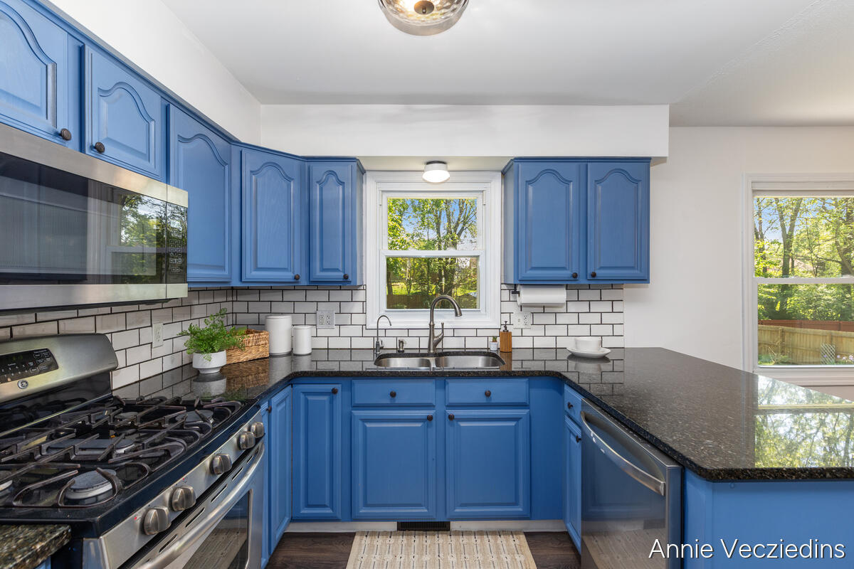 4696 Shank Street NE Rockford MI 49341