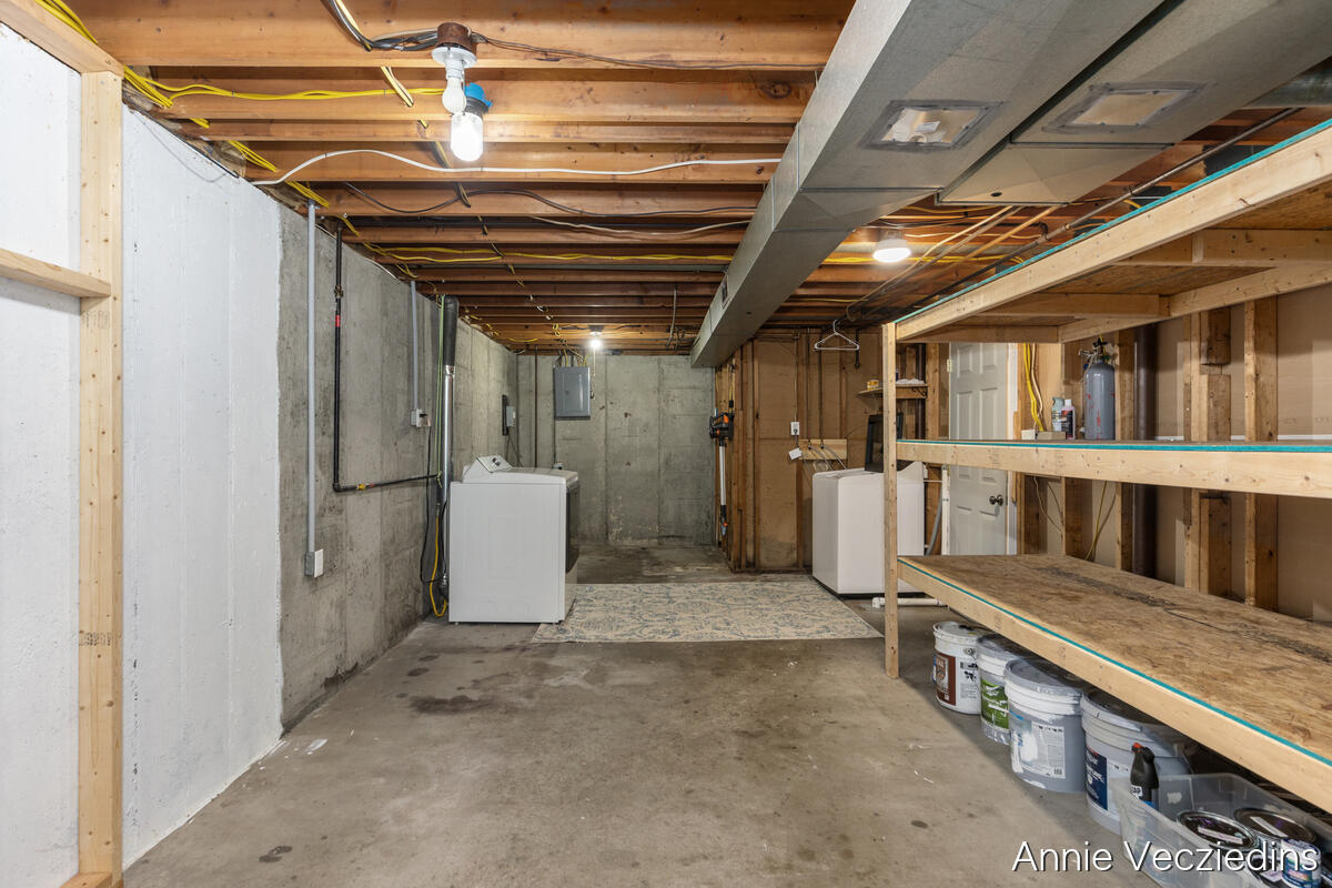 4696 Shank Street NE Rockford MI 49341