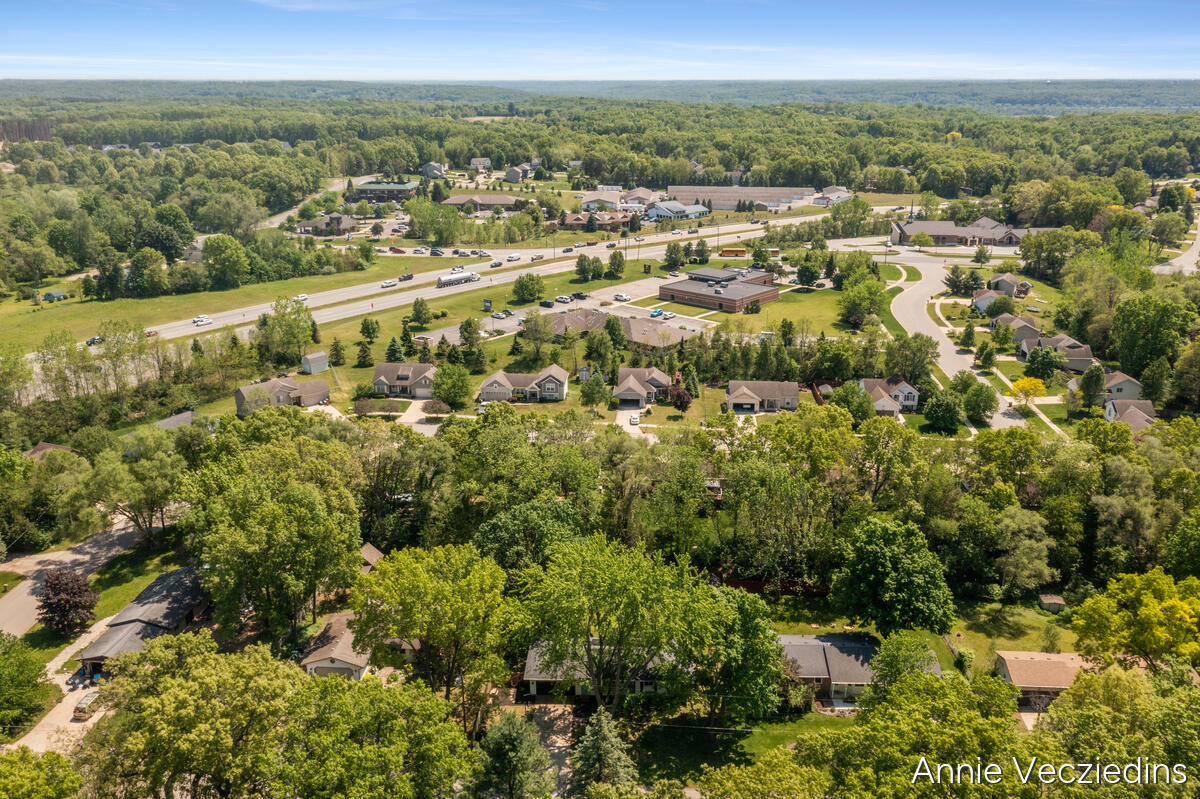 4696 Shank Street NE Rockford MI 49341