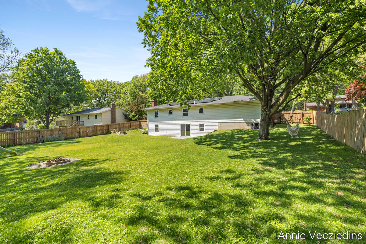 4696 Shank Street NE Rockford MI 49341