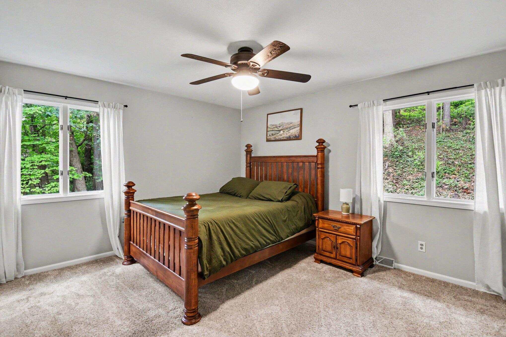 2121 Timberview Drive NE Grand Rapids MI 49525