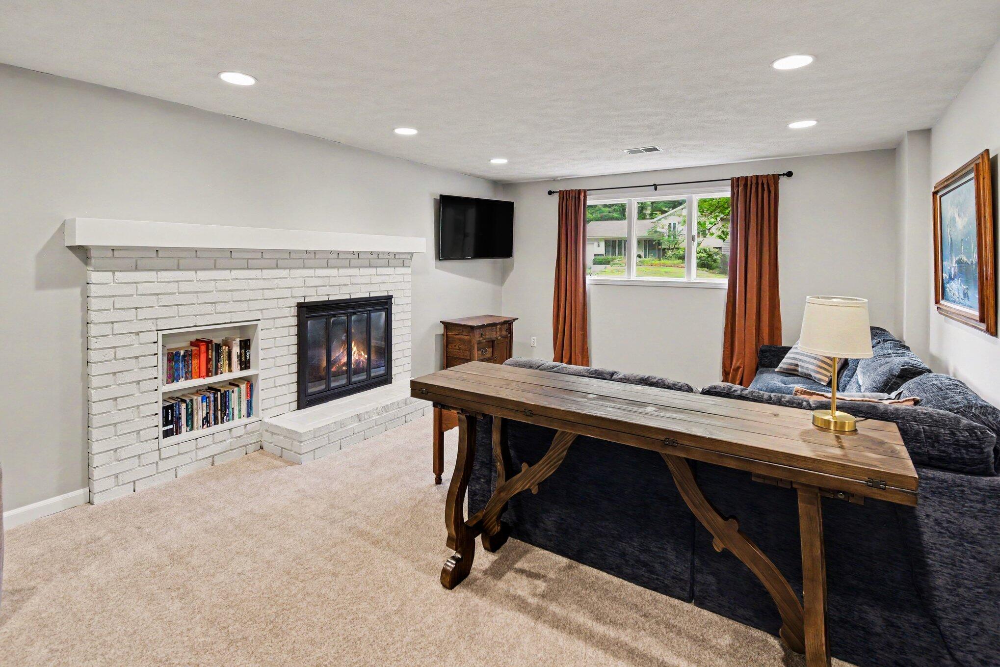 2121 Timberview Drive NE Grand Rapids MI 49525