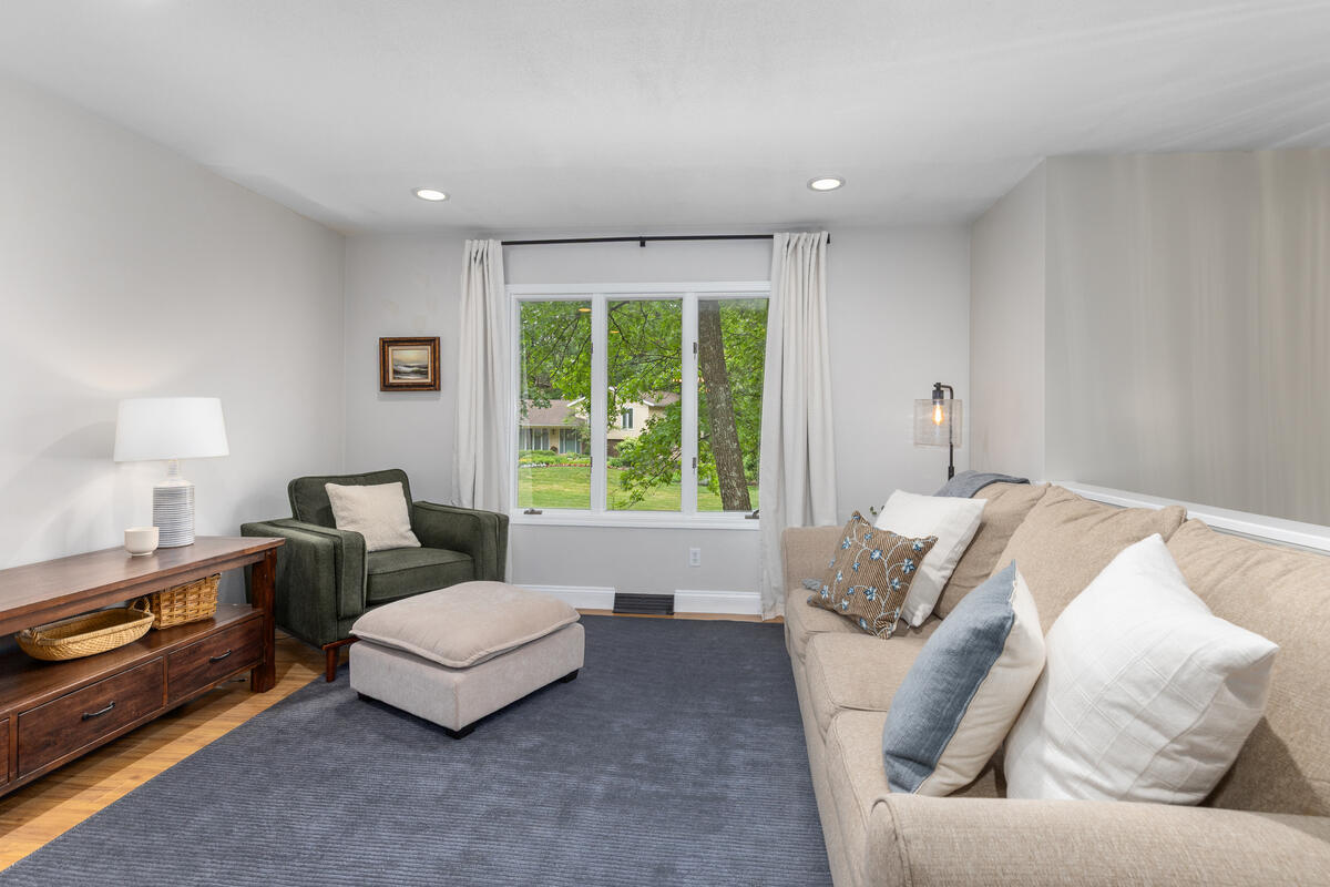 2121 Timberview Drive NE Grand Rapids MI 49525