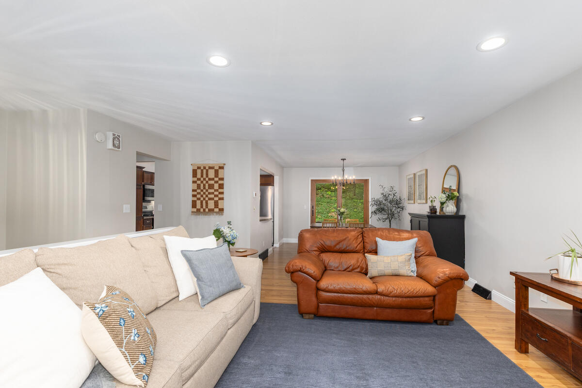 2121 Timberview Drive NE Grand Rapids MI 49525