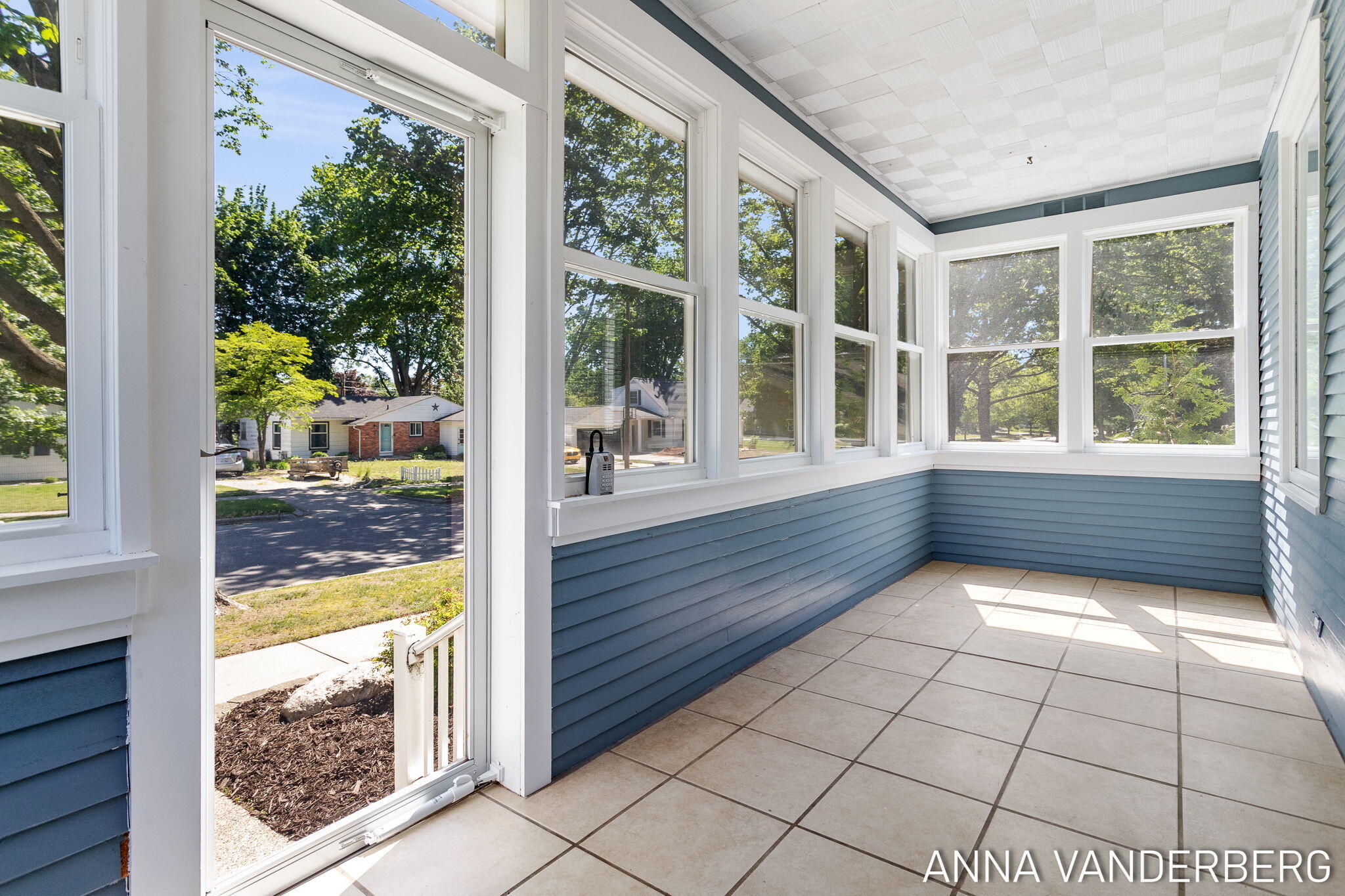31 W 28th Street Holland MI 49423