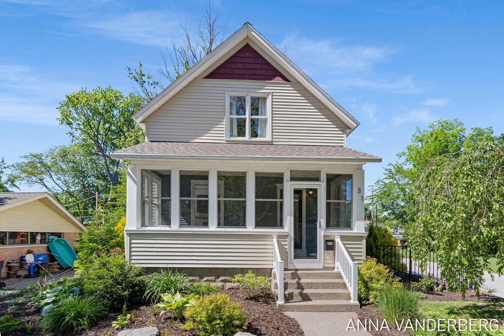 31 W 28th Street Holland MI 49423