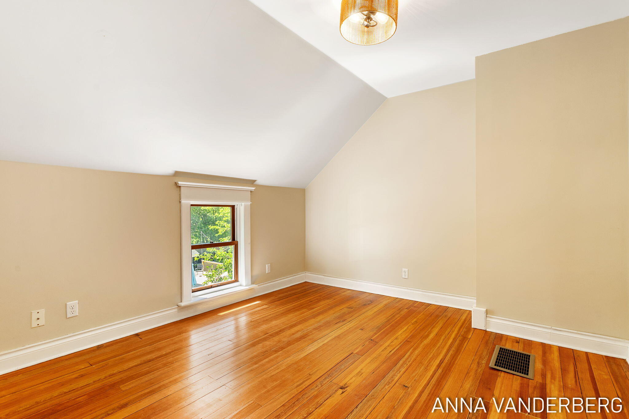 31 W 28th Street Holland MI 49423