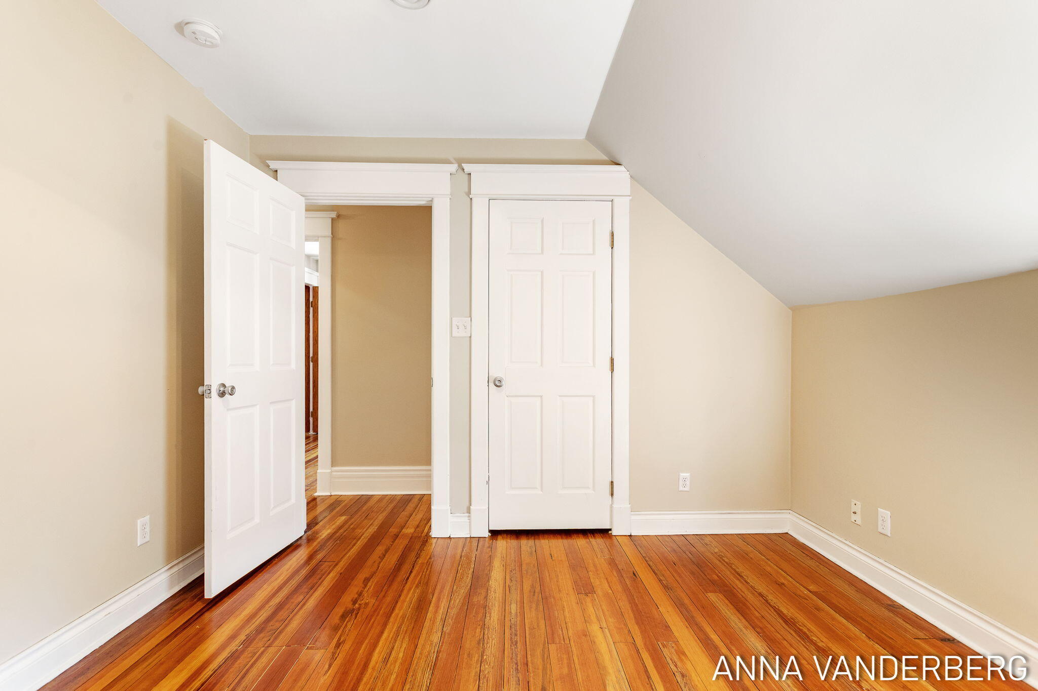 31 W 28th Street Holland MI 49423