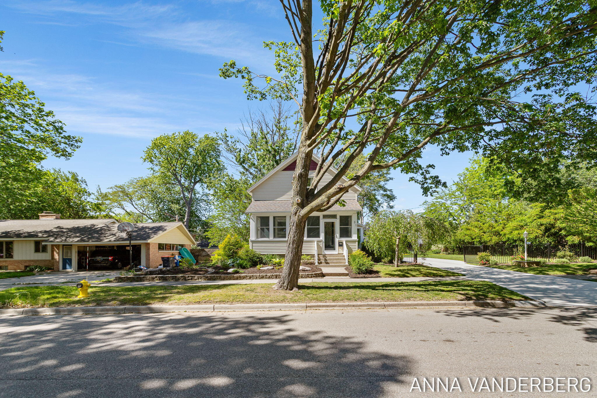 31 W 28th Street Holland MI 49423
