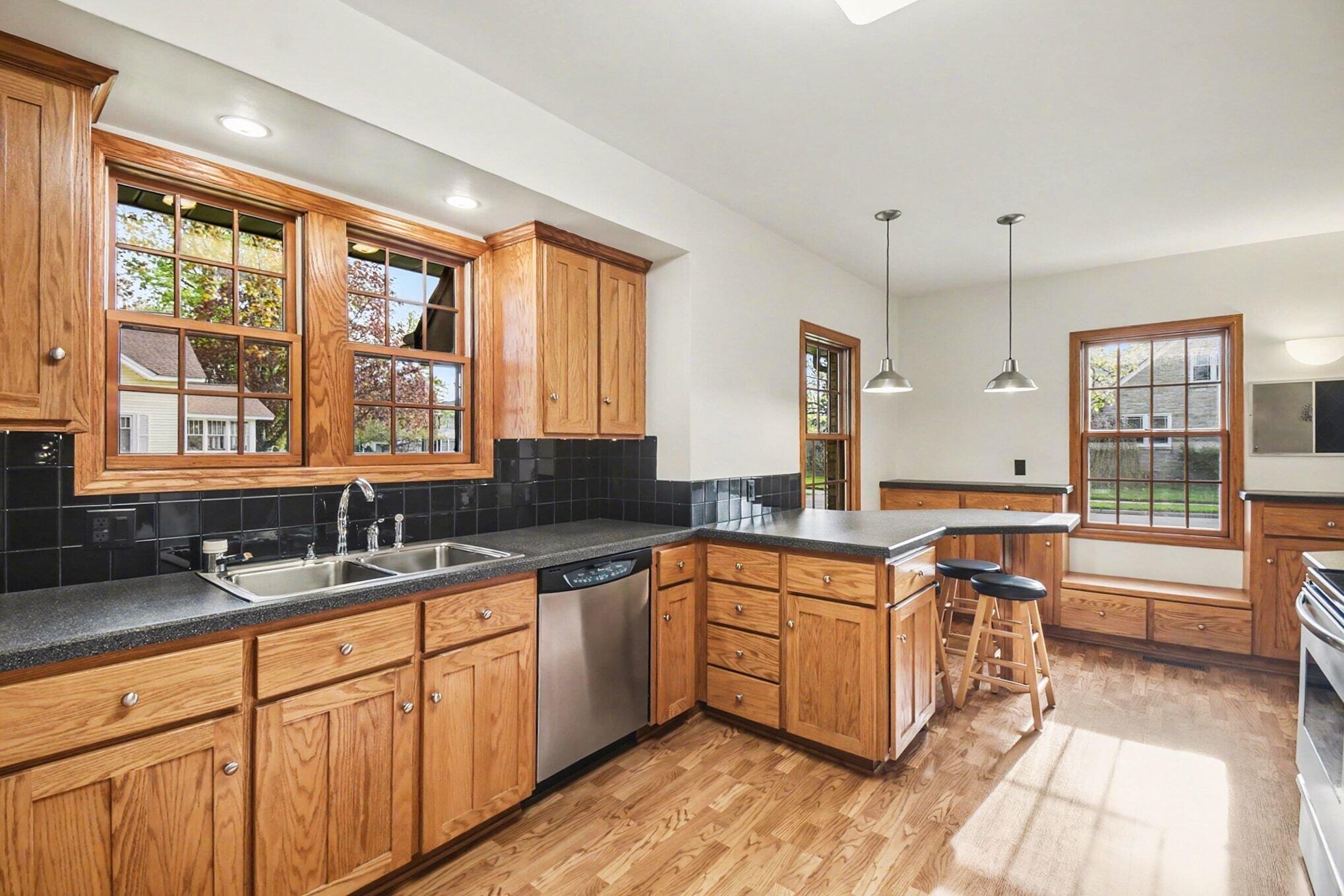 623 E Central Avenue Zeeland MI 49464