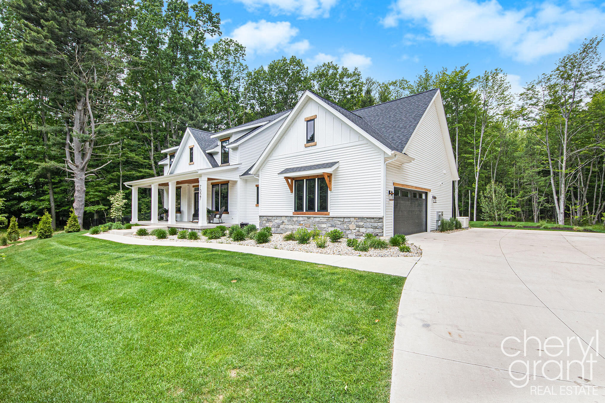 7027 Pebble Lane Fennville MI 49408