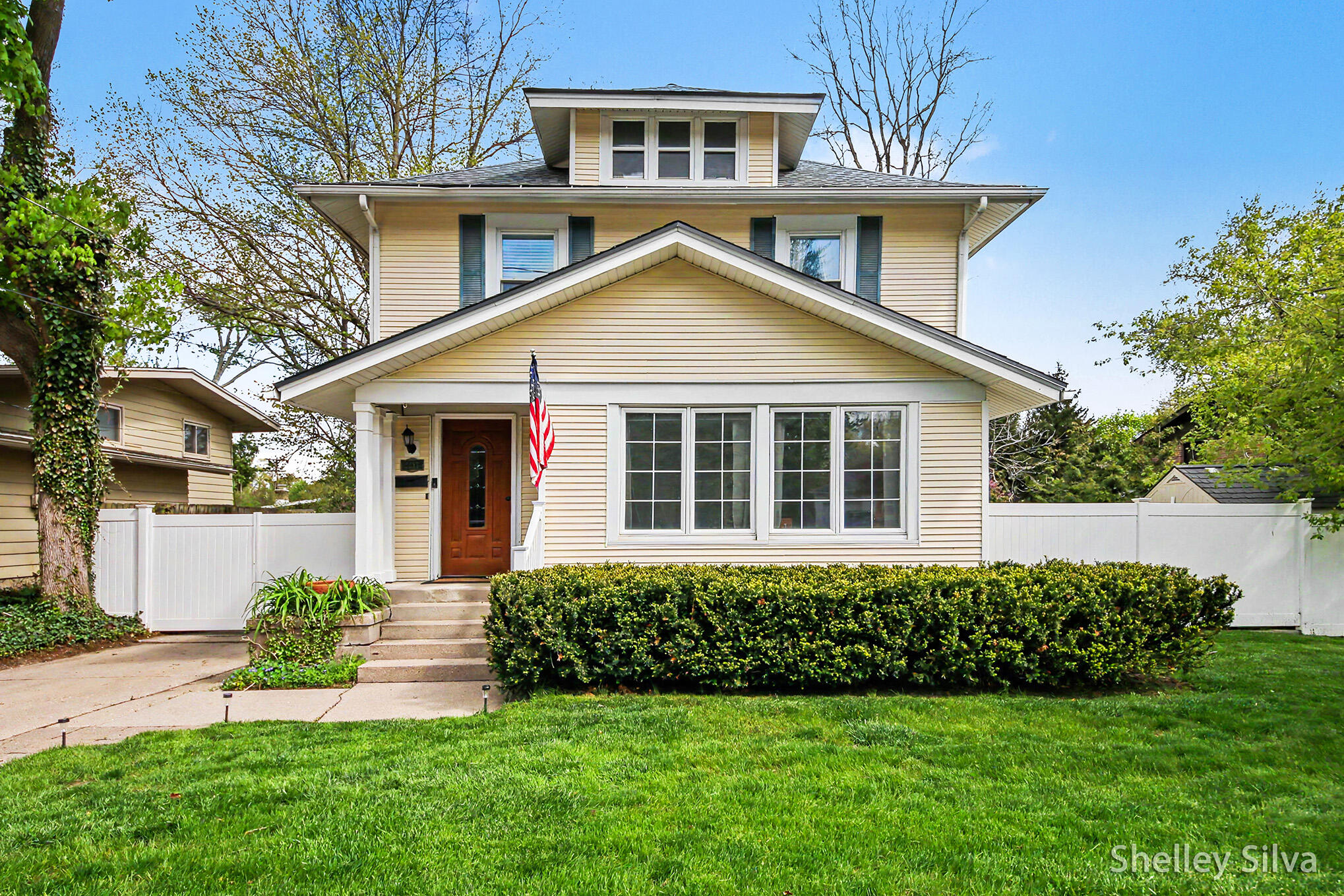 2217 Boston Street SE East Grand Rapids MI 49506
