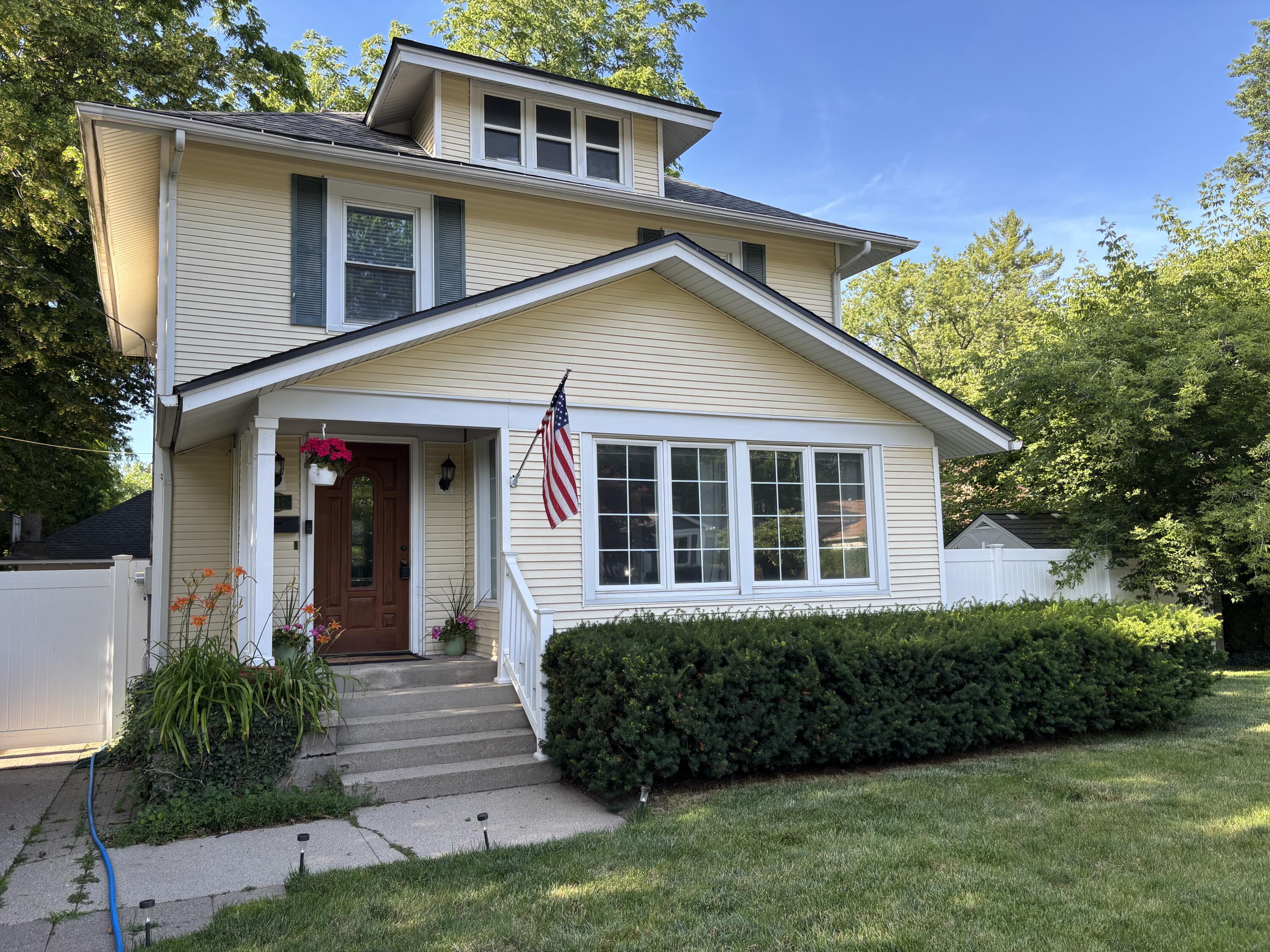 2217 Boston Street SE East Grand Rapids MI 49506