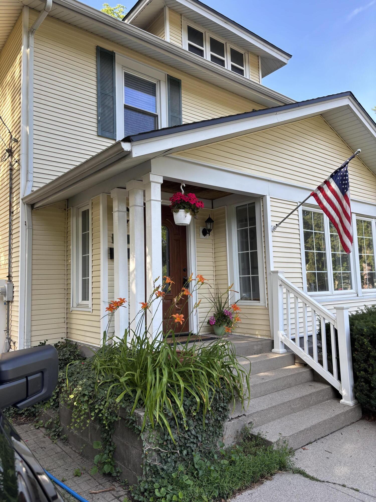 2217 Boston Street SE East Grand Rapids MI 49506