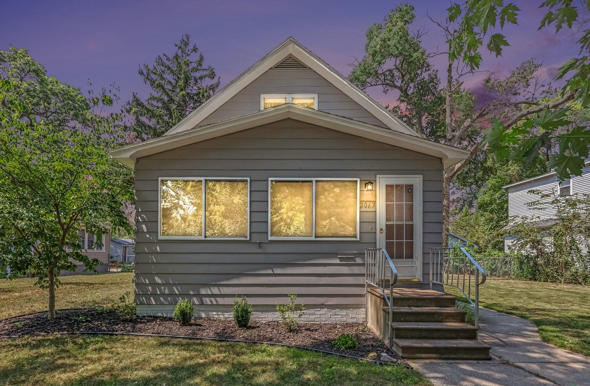 2067 Addison Street Muskegon MI 49441