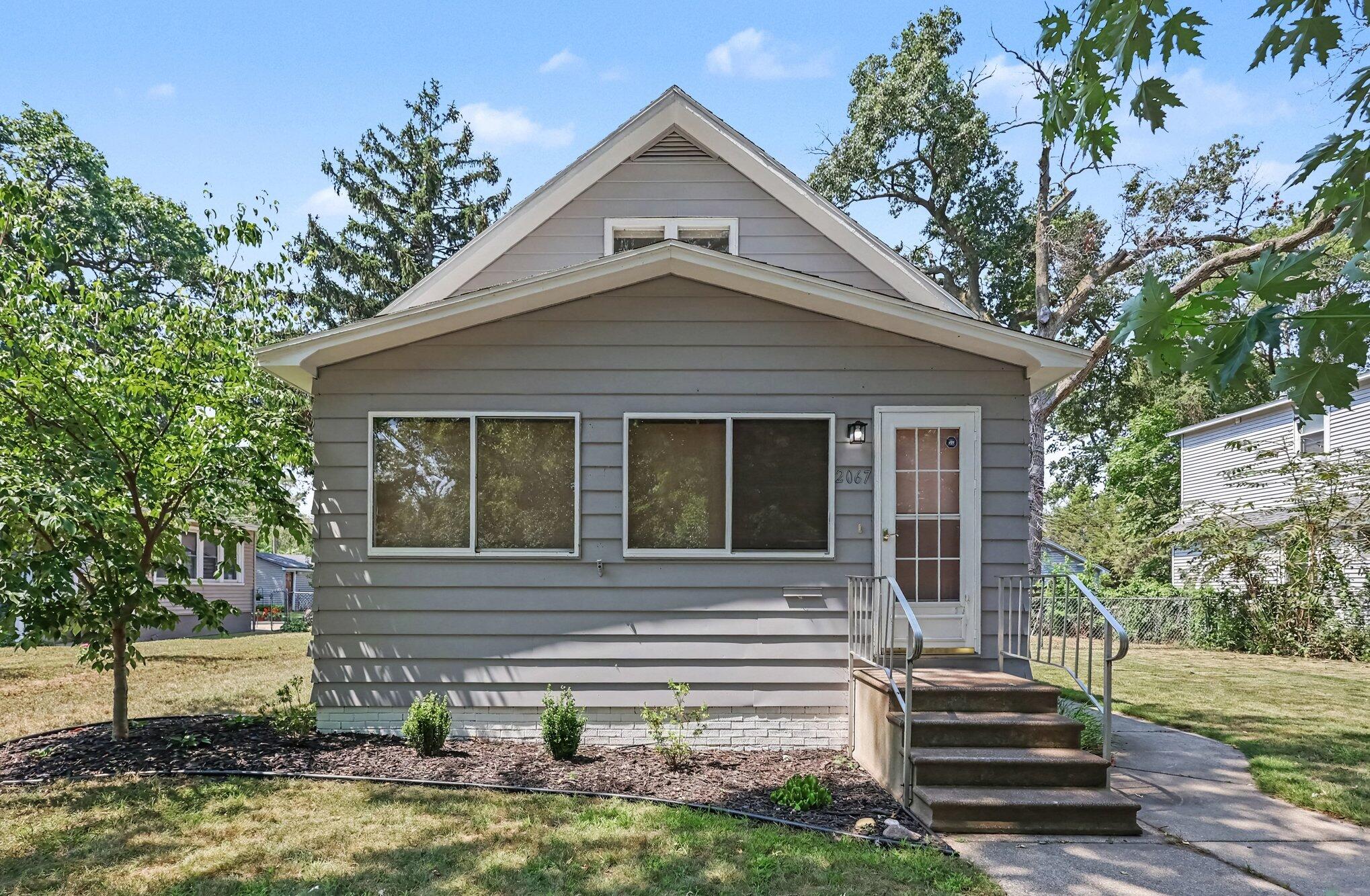 2067 Addison Street Muskegon MI 49441