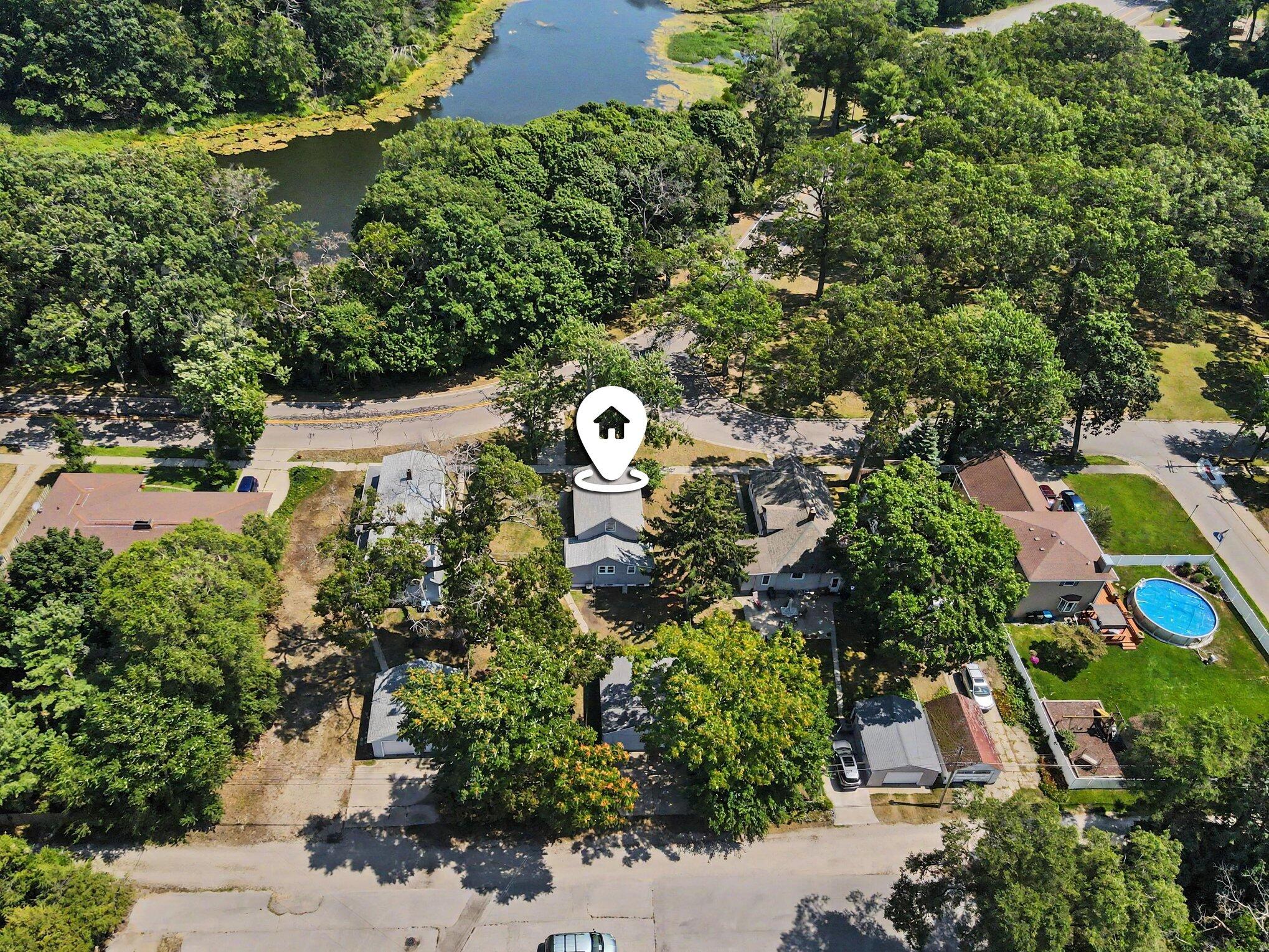 2067 Addison Street Muskegon MI 49441