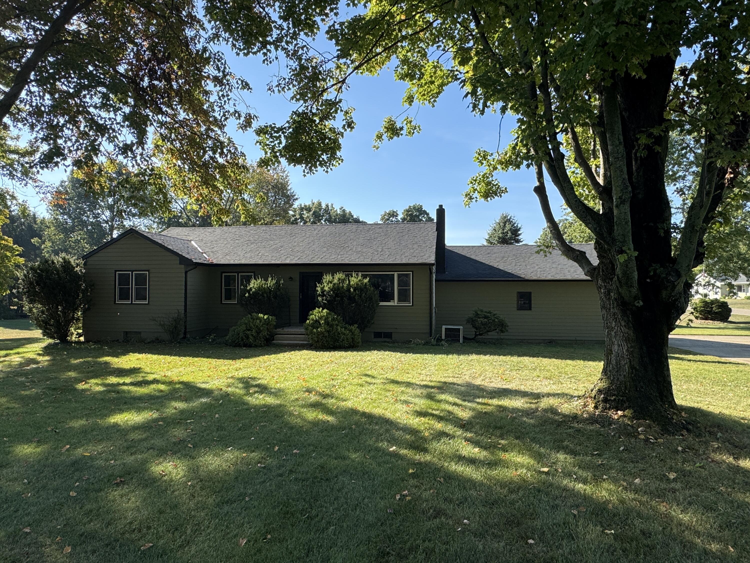 27201 Stuart Street Edwardsburg MI 49112