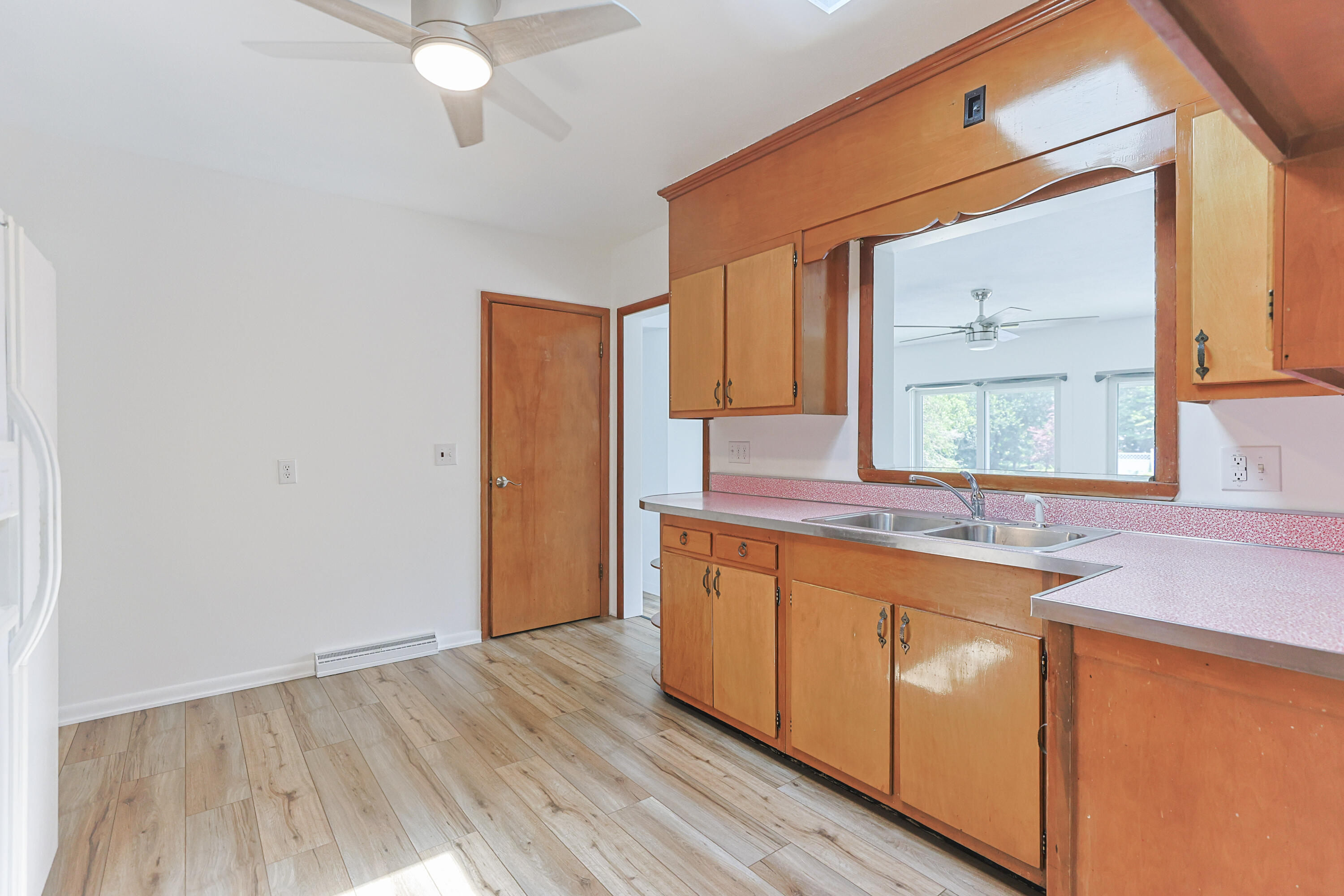 27201 Stuart Street Edwardsburg MI 49112
