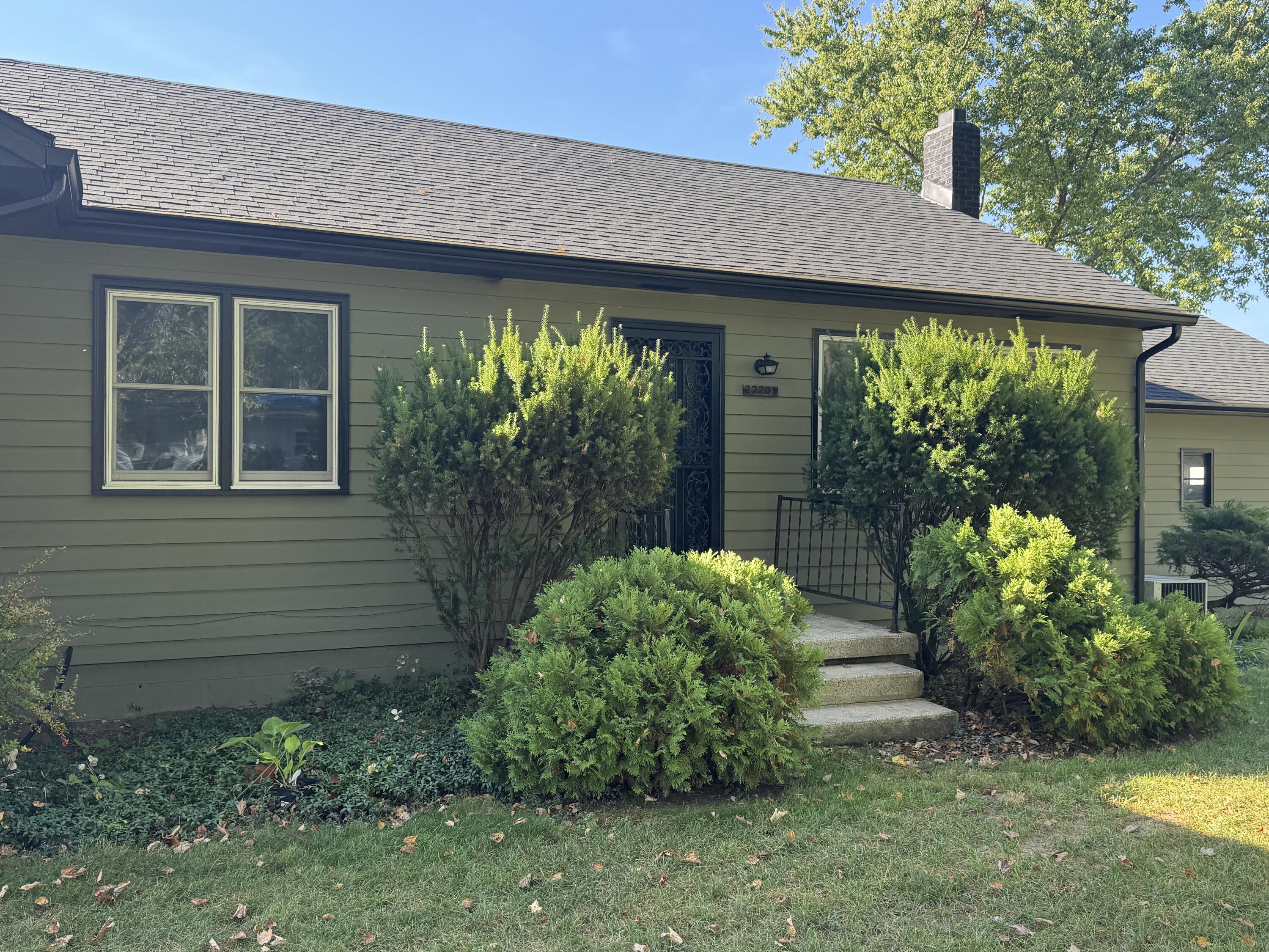 27201 Stuart Street Edwardsburg MI 49112