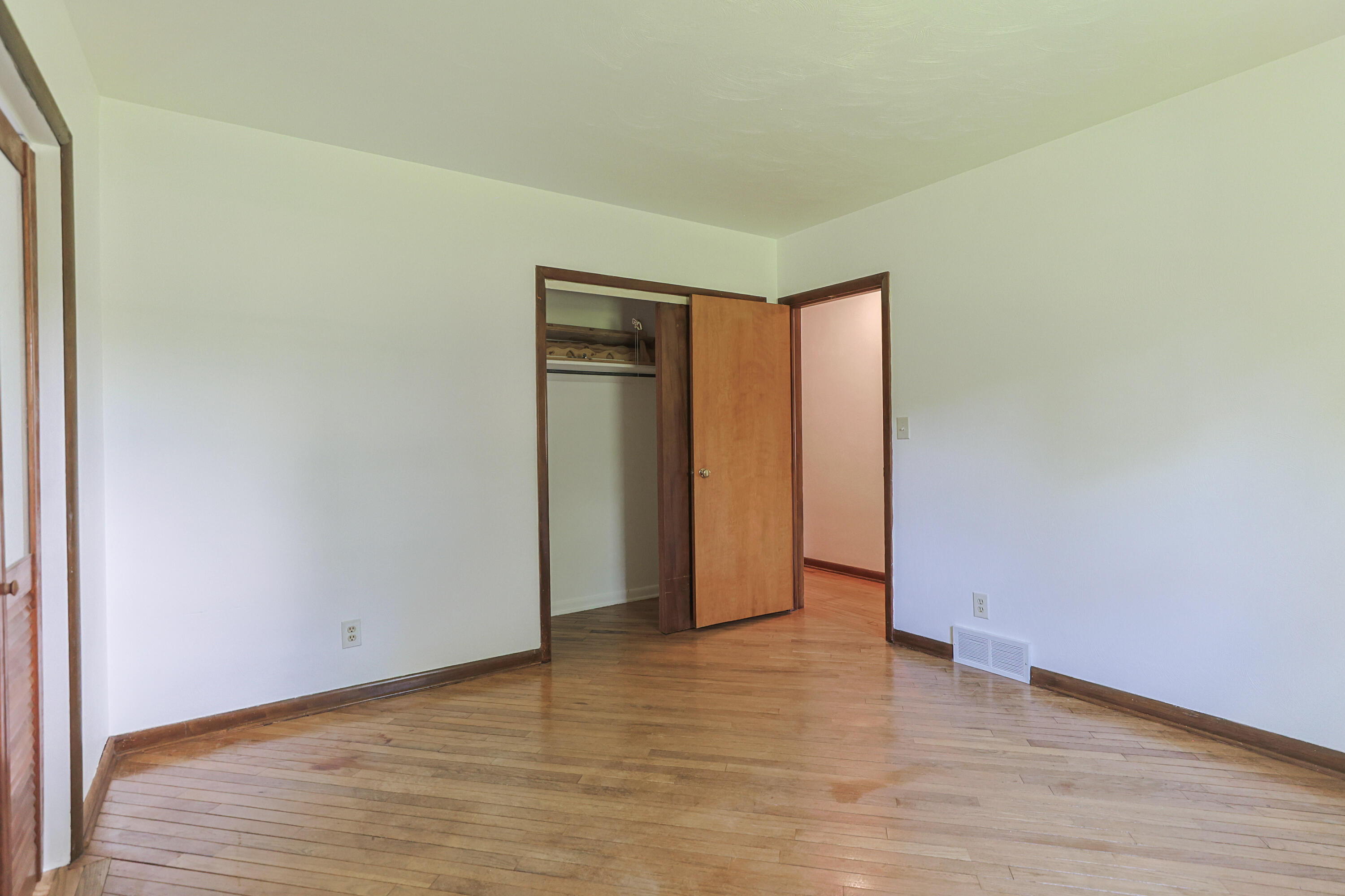 27201 Stuart Street Edwardsburg MI 49112