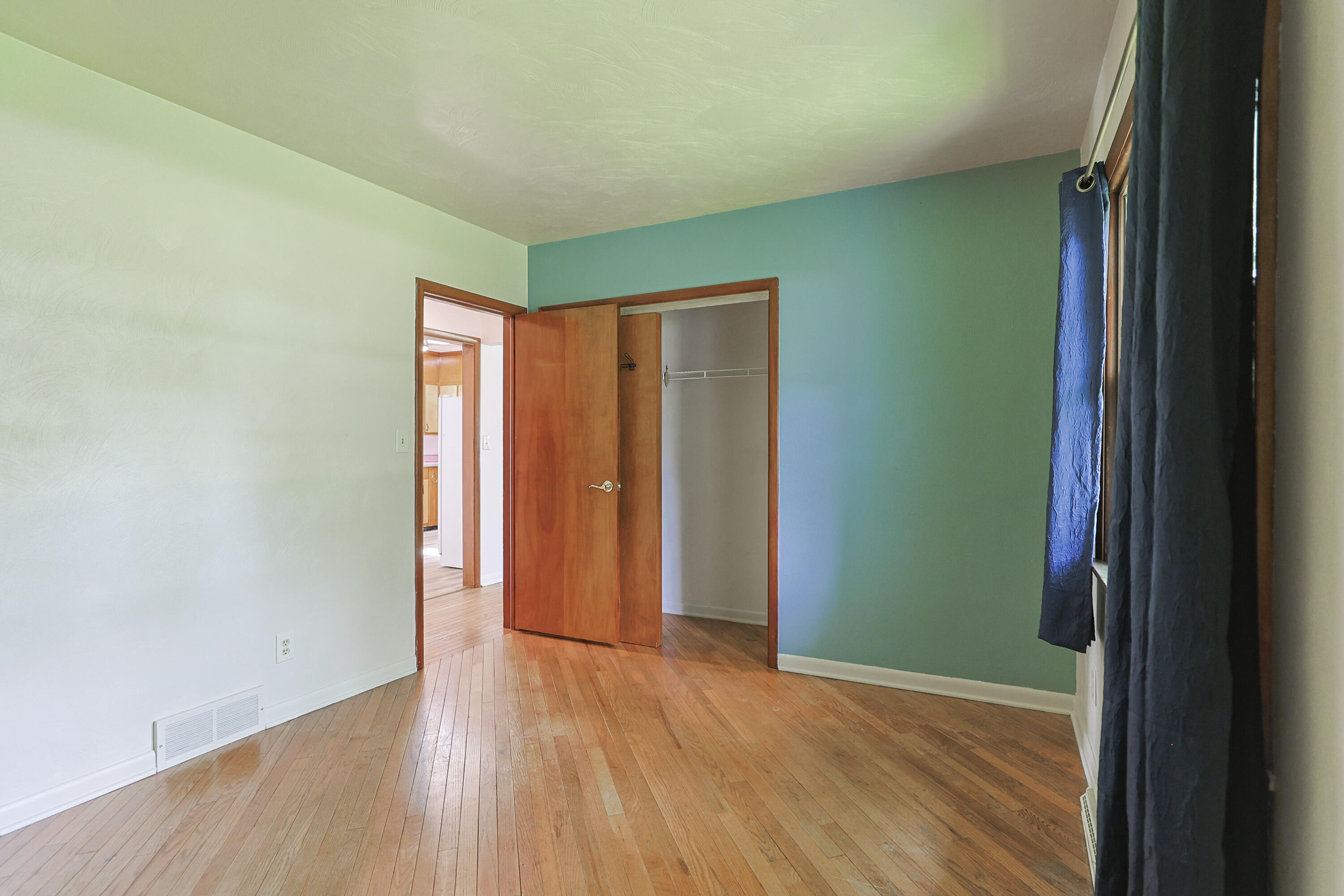 27201 Stuart Street Edwardsburg MI 49112