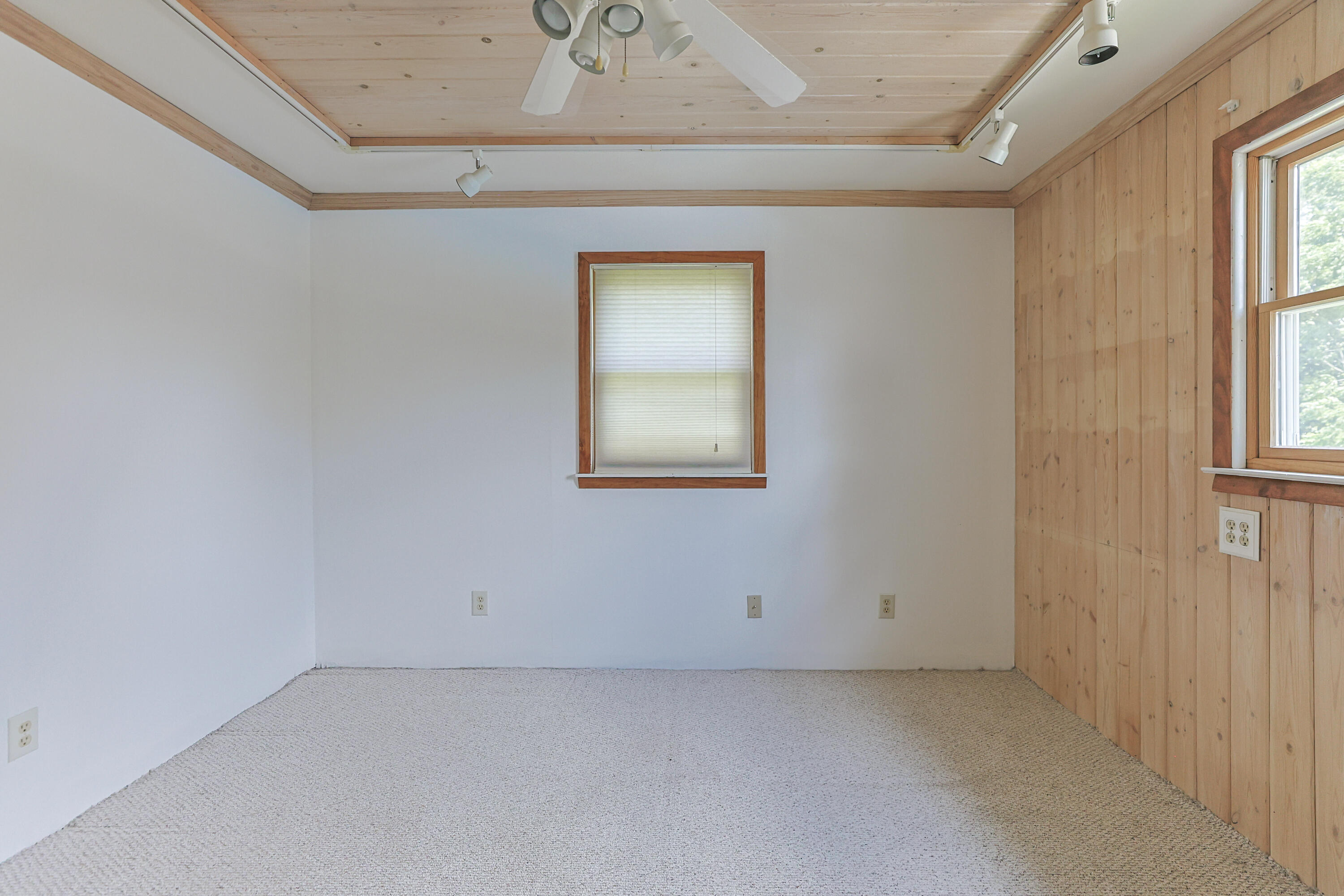 27201 Stuart Street Edwardsburg MI 49112