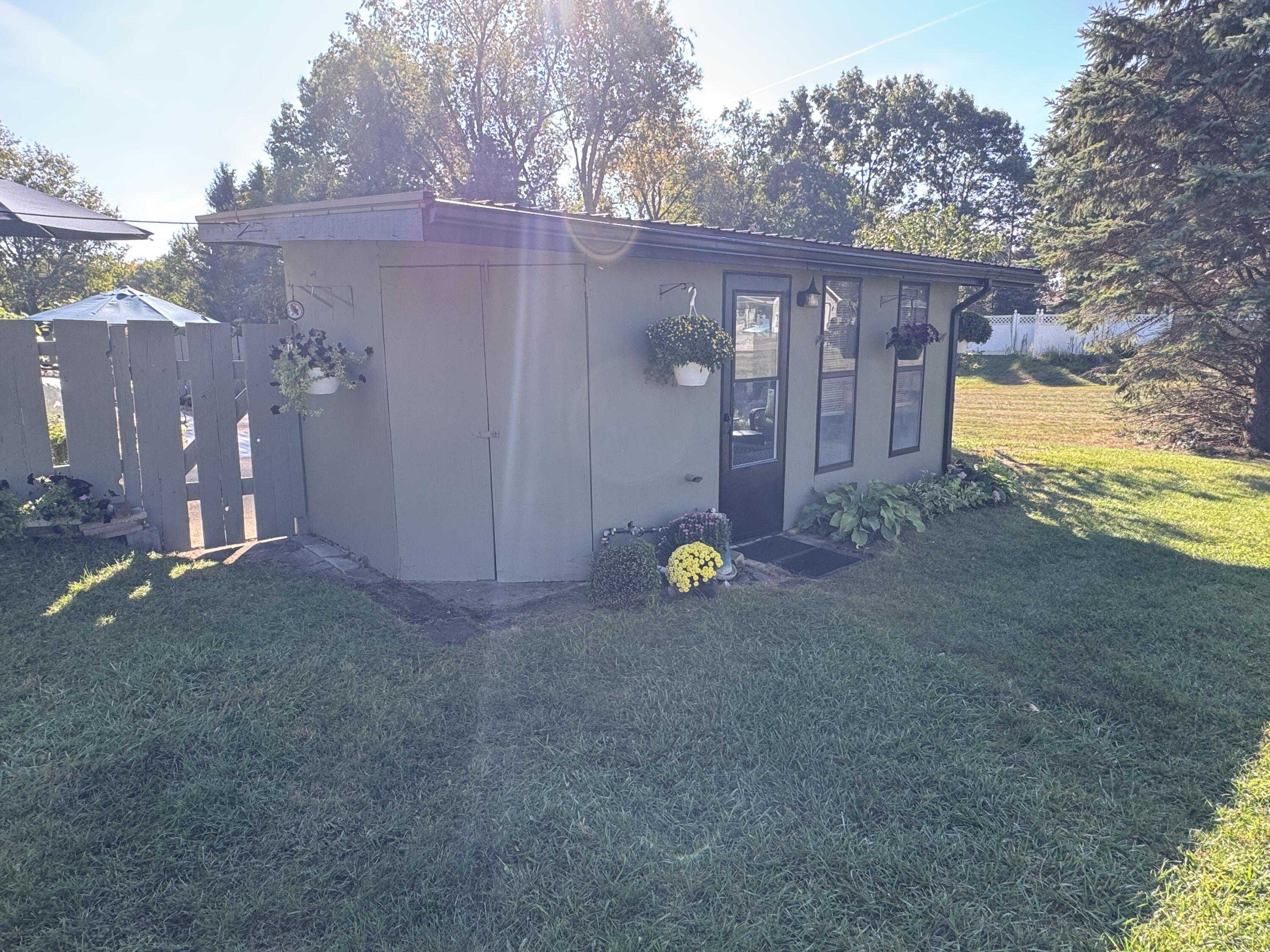 27201 Stuart Street Edwardsburg MI 49112