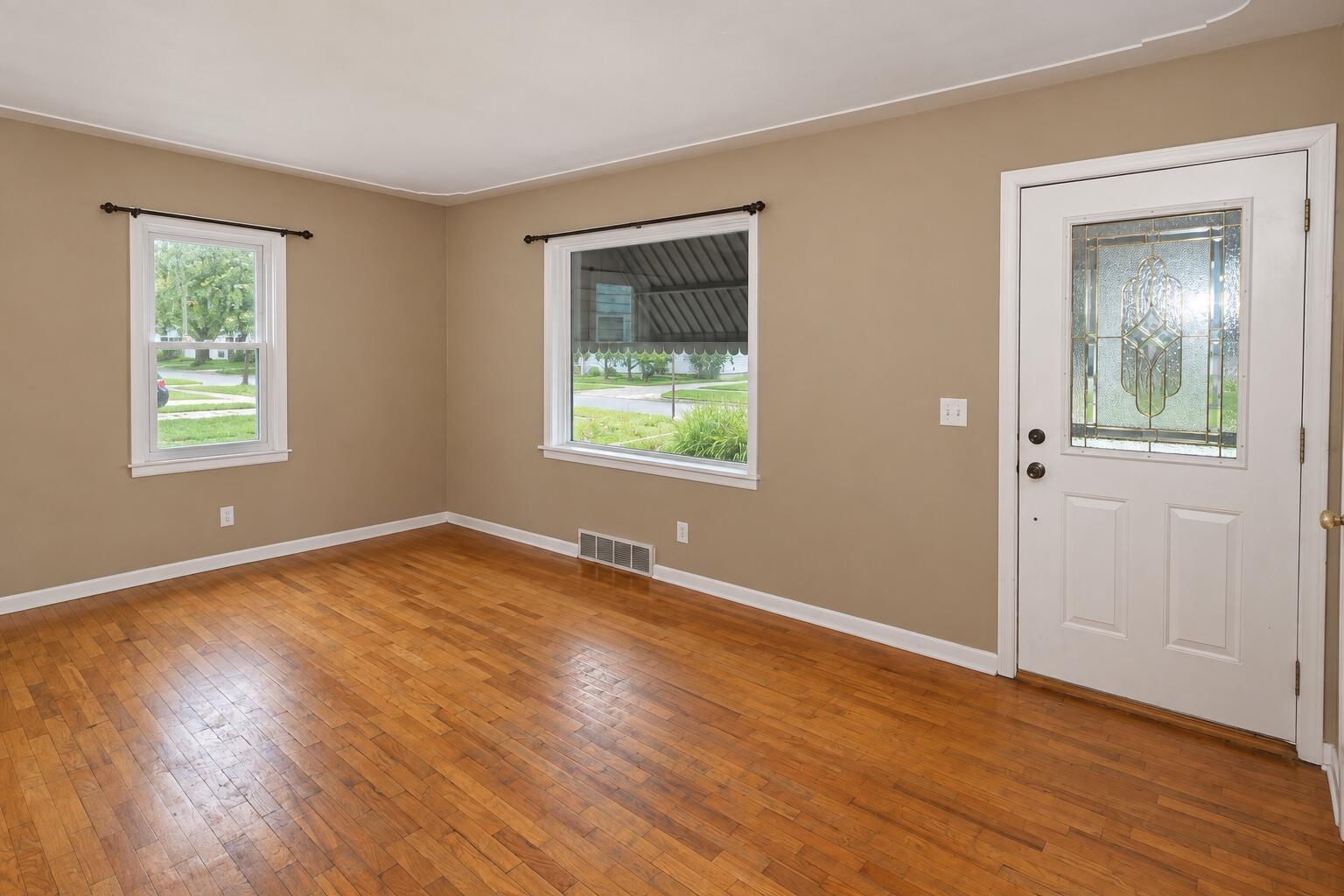 1236 E Isabella Avenue Muskegon MI 49442