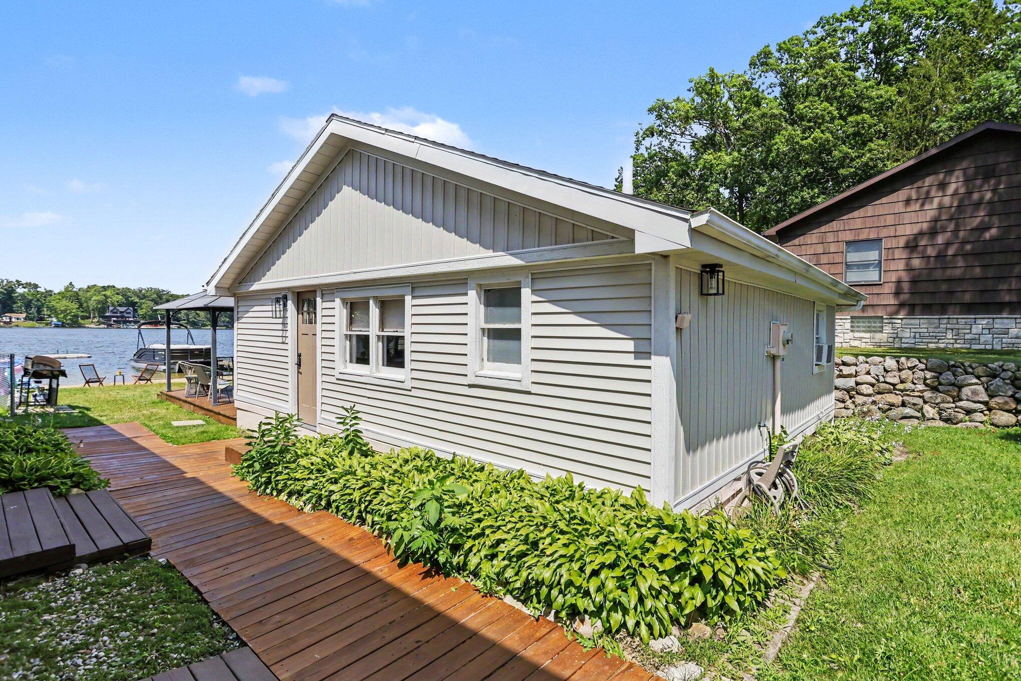 67560 95th Avenue Dowagiac MI 49047