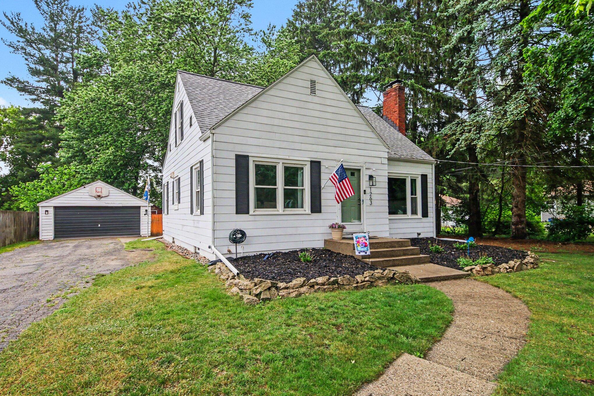 1263 Benning Avenue NW Grand Rapids MI 49504