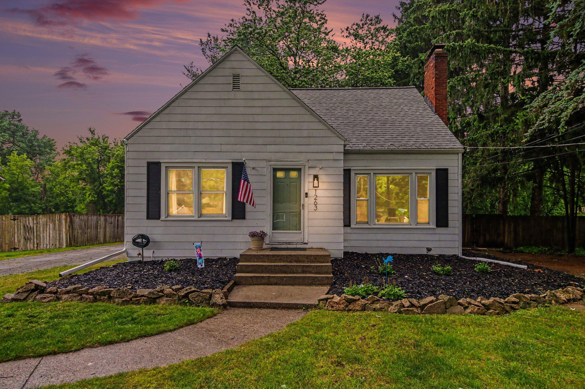 1263 Benning Avenue NW Grand Rapids MI 49504
