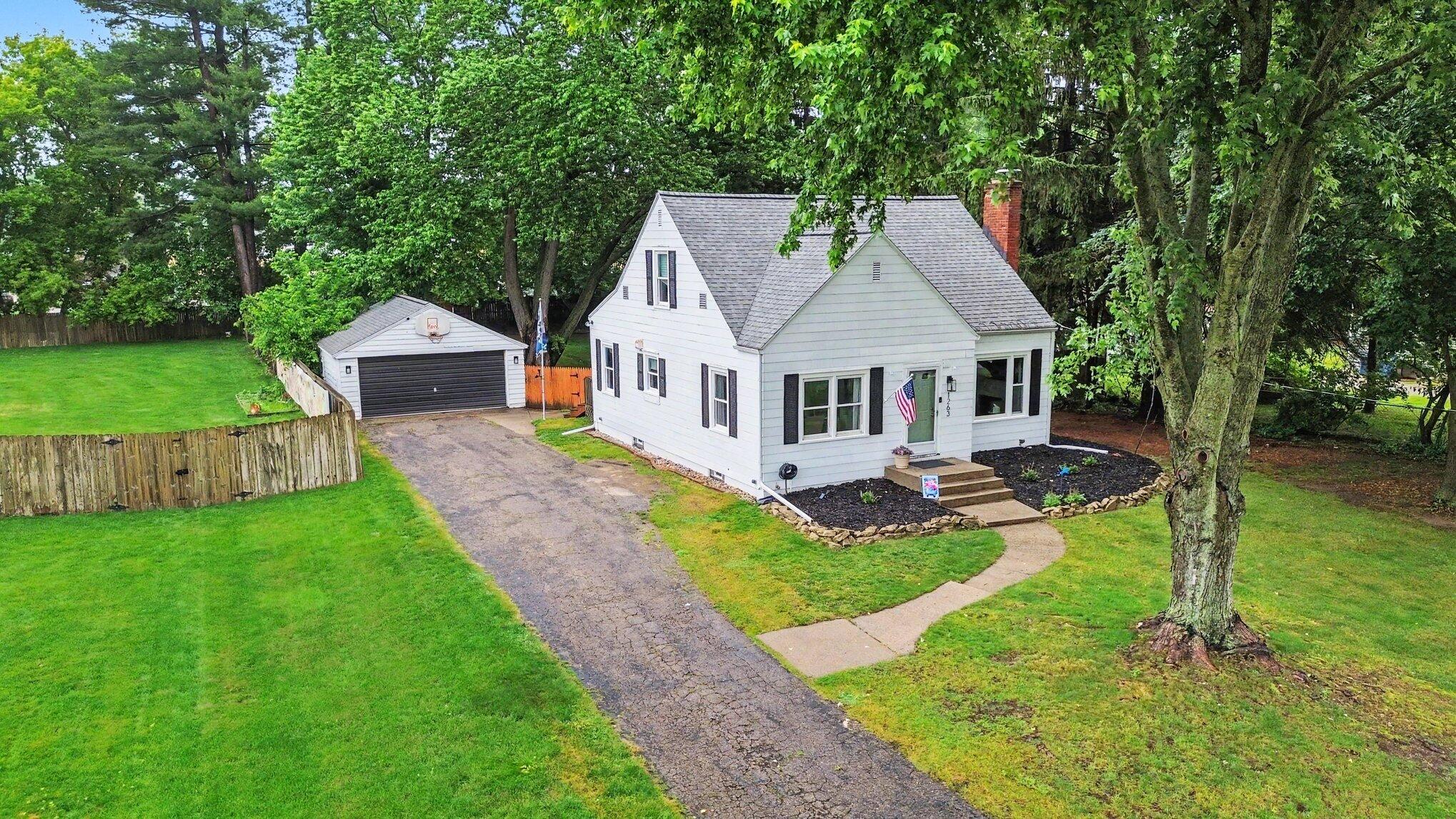 1263 Benning Avenue NW Grand Rapids MI 49504