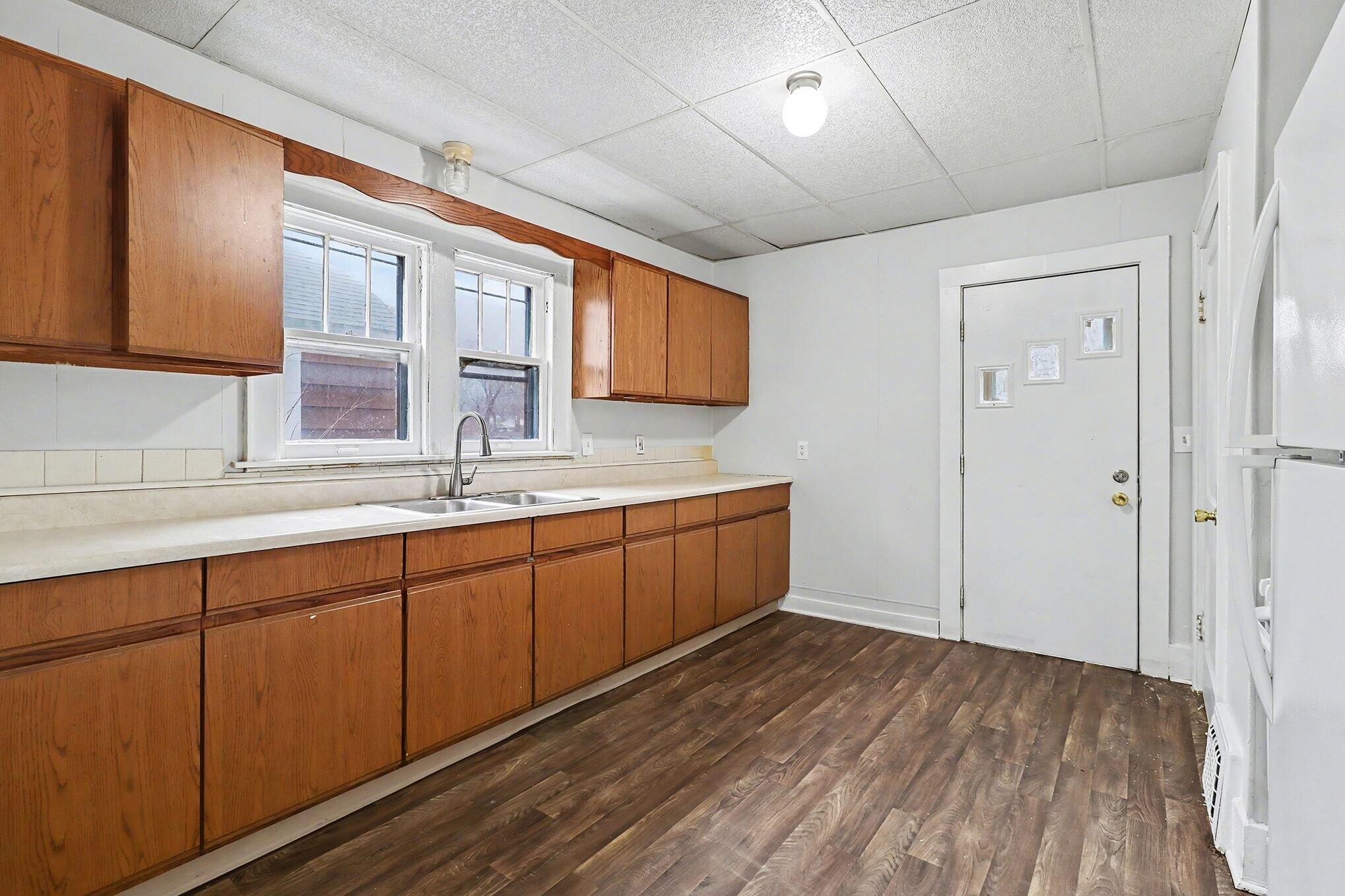 570 E Dale Avenue Muskegon MI 49442