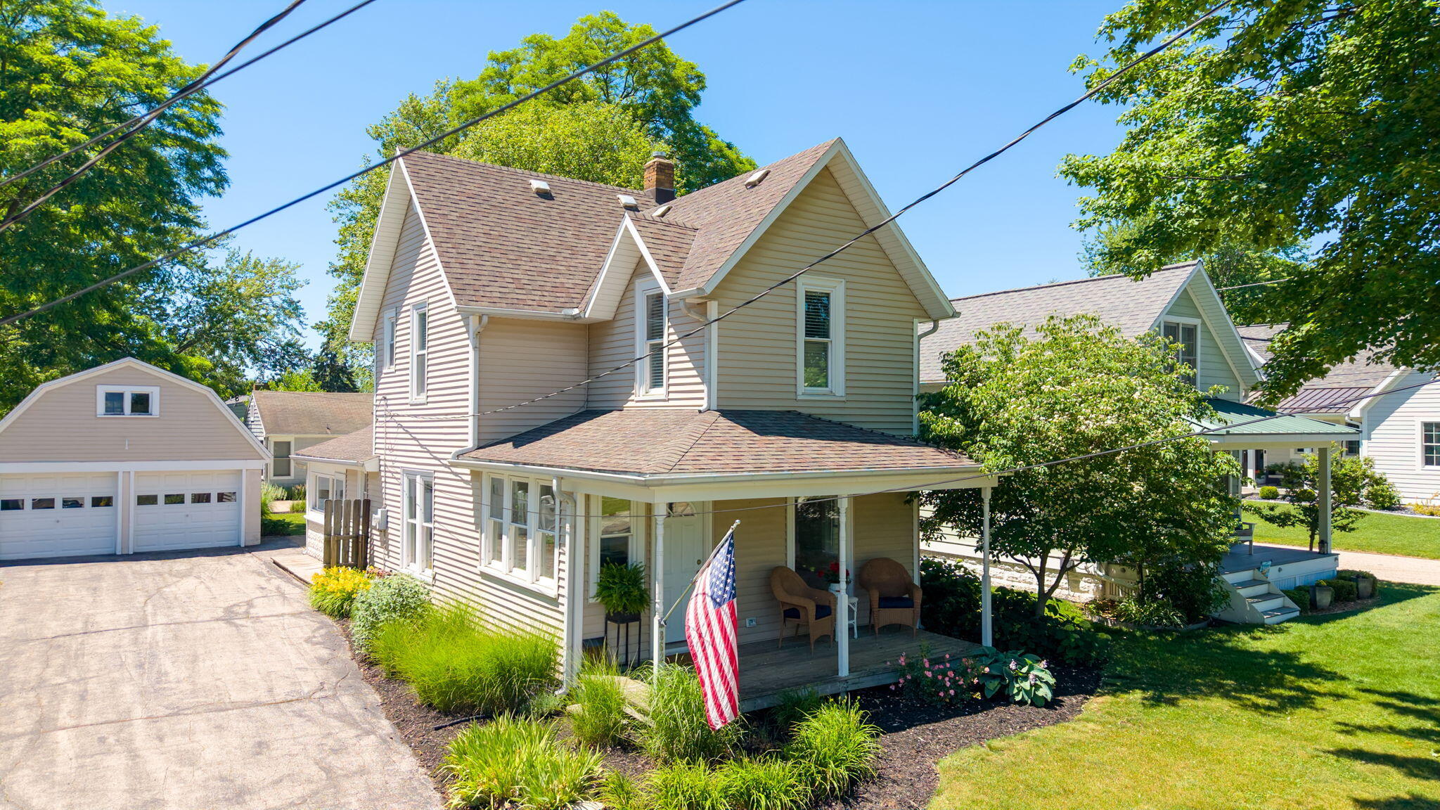 South Haven MI, 862 Saint Joseph Street