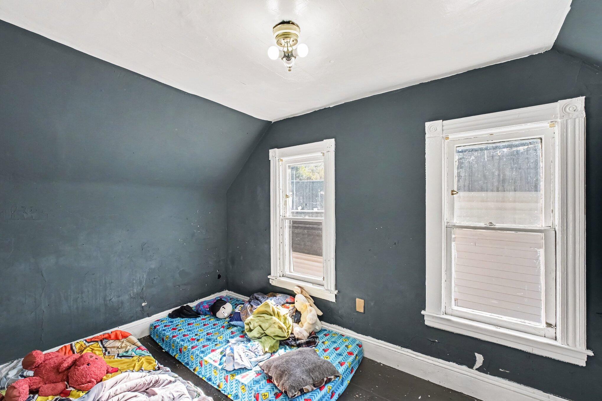 844 Lafayette Avenue NE Grand Rapids MI 49503